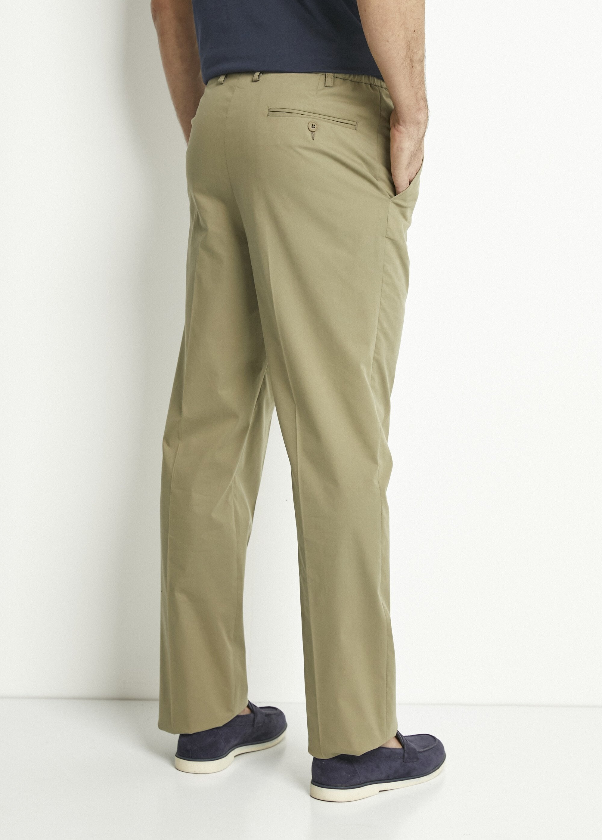 Rechte_broek_met_comfortabele_elastische_tailleband_Kaki_DO1_slim