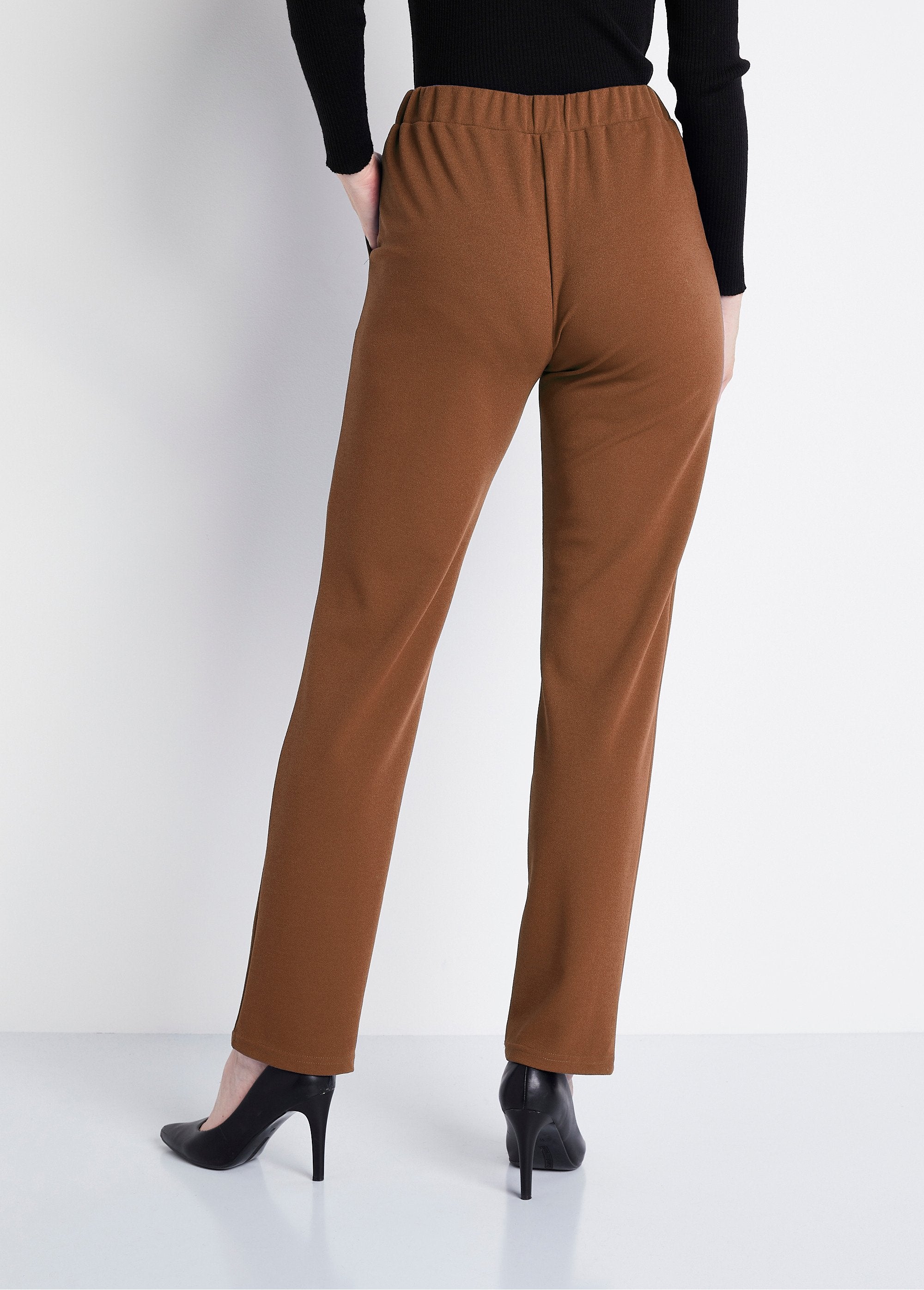 Pantalon_droit_taille_élastiquée_maille_crêpe_Camel_DO1_slim