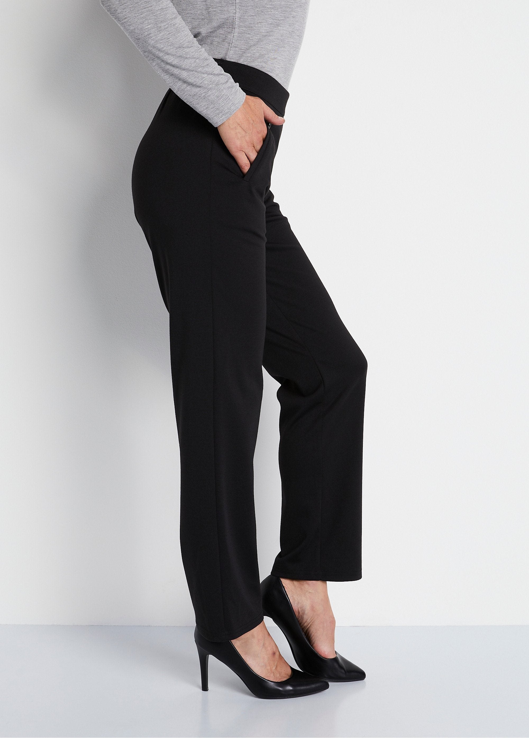 Rechte_broek_met_semi-elastische_tailleband_Effen_zwart_DR1_slim