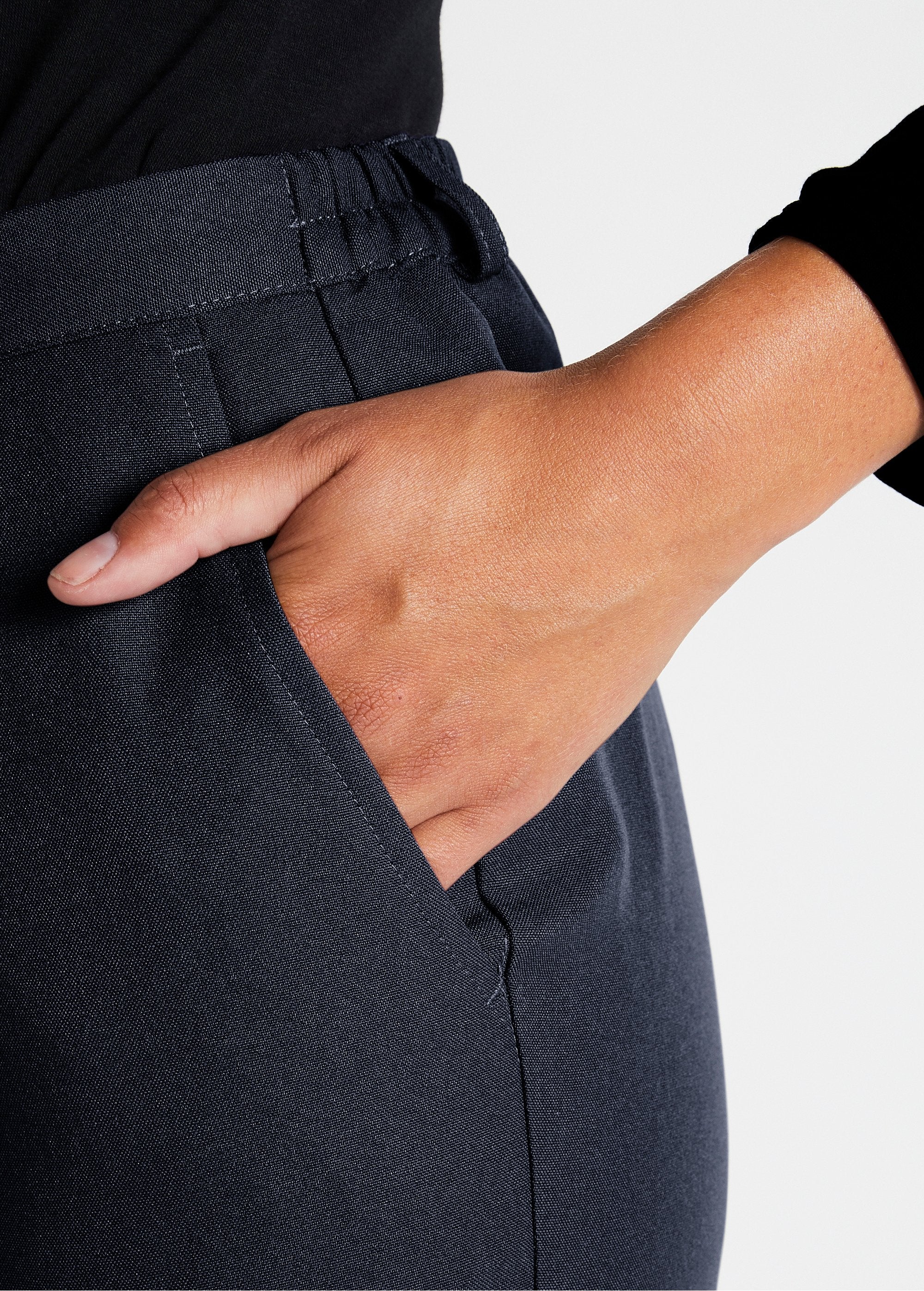 Pantalon_droit_taille_semi-élastiquée_tissu_infroissable_Marine_DE1_slim