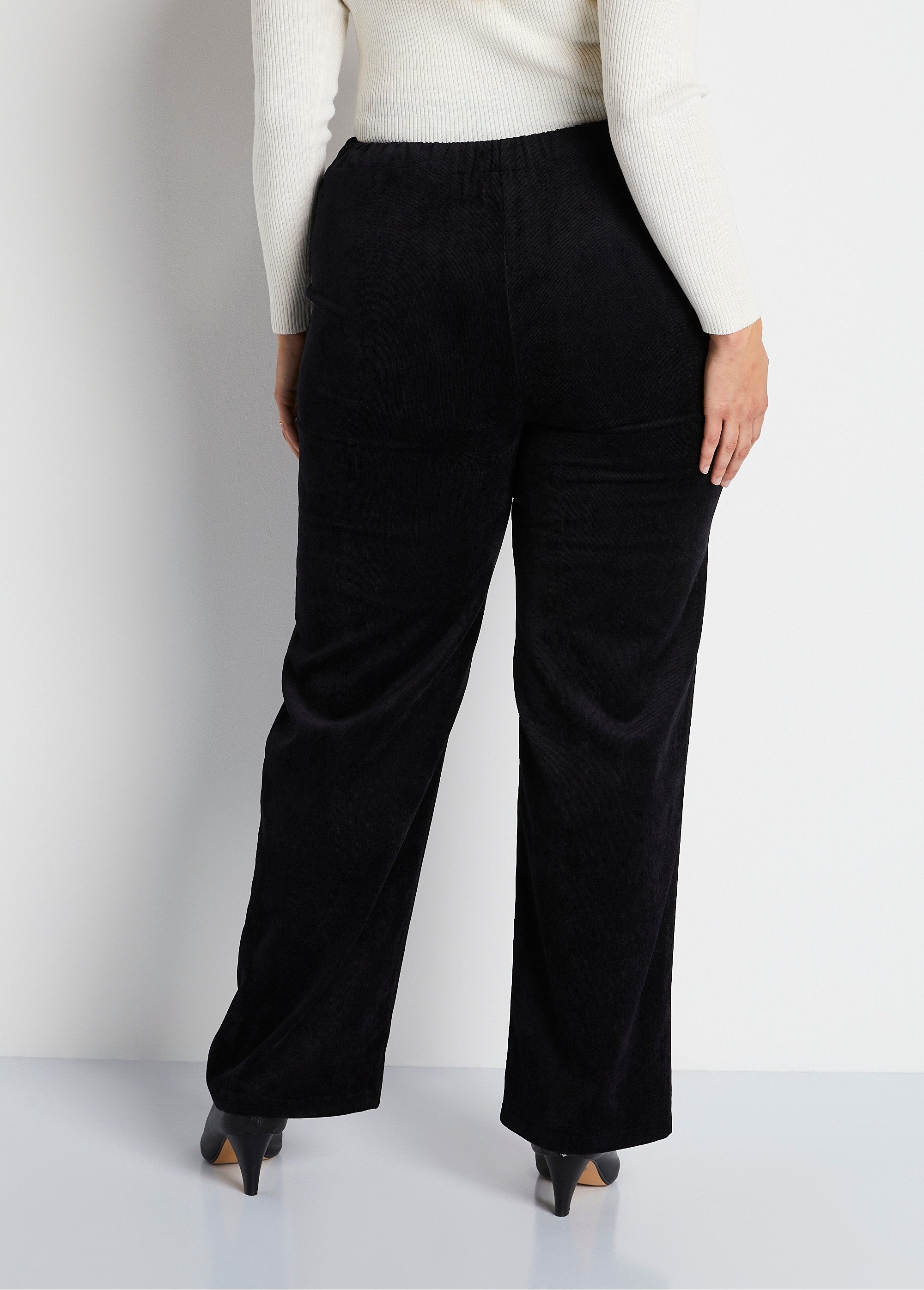 Pantalon_large_velours_milleraies_effet_pont_Noir_DO1_curvy