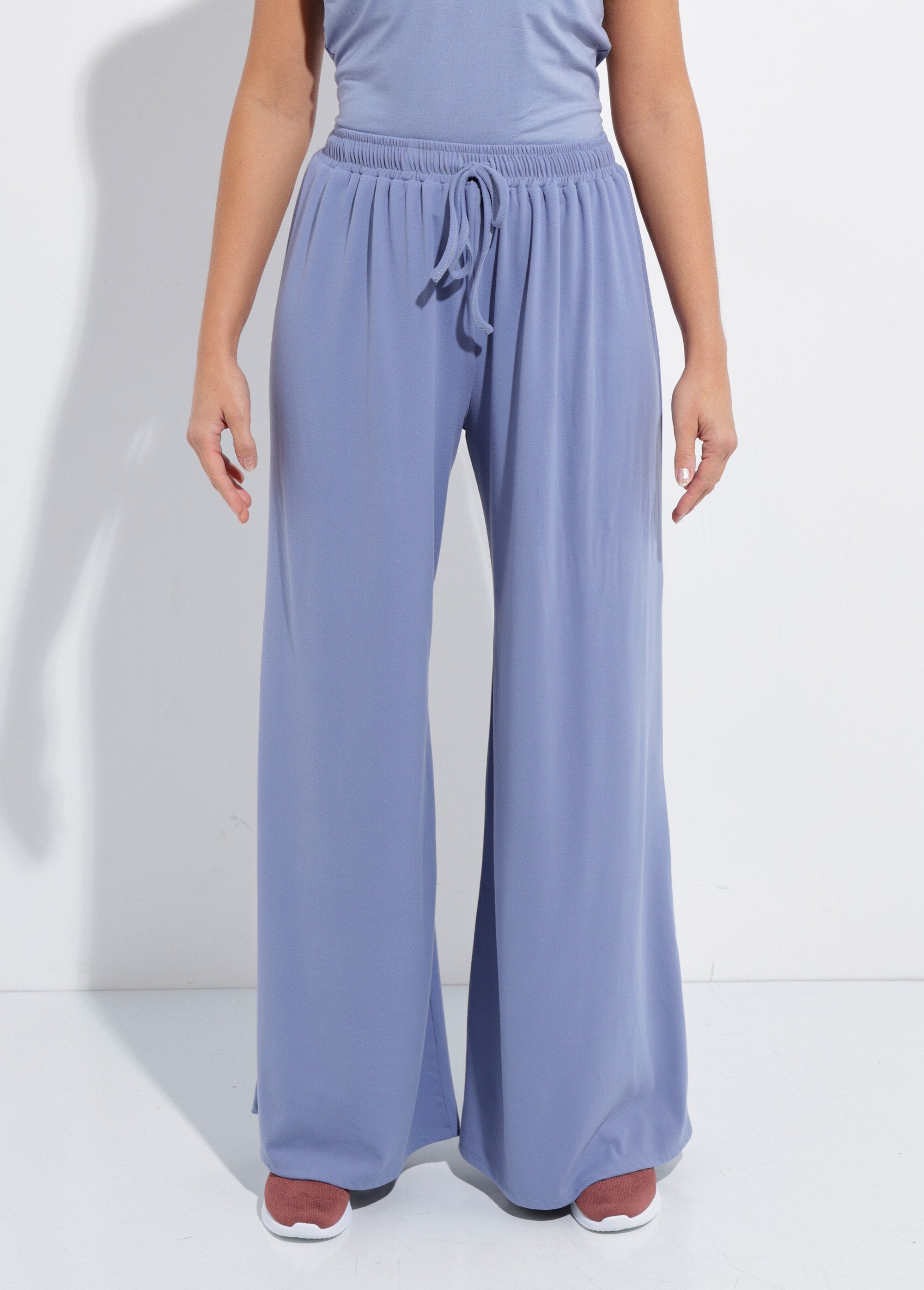 Wijde_vloeiende_sportbroek_met_elastische_tailleband_Bleu_grise_FA1_slim