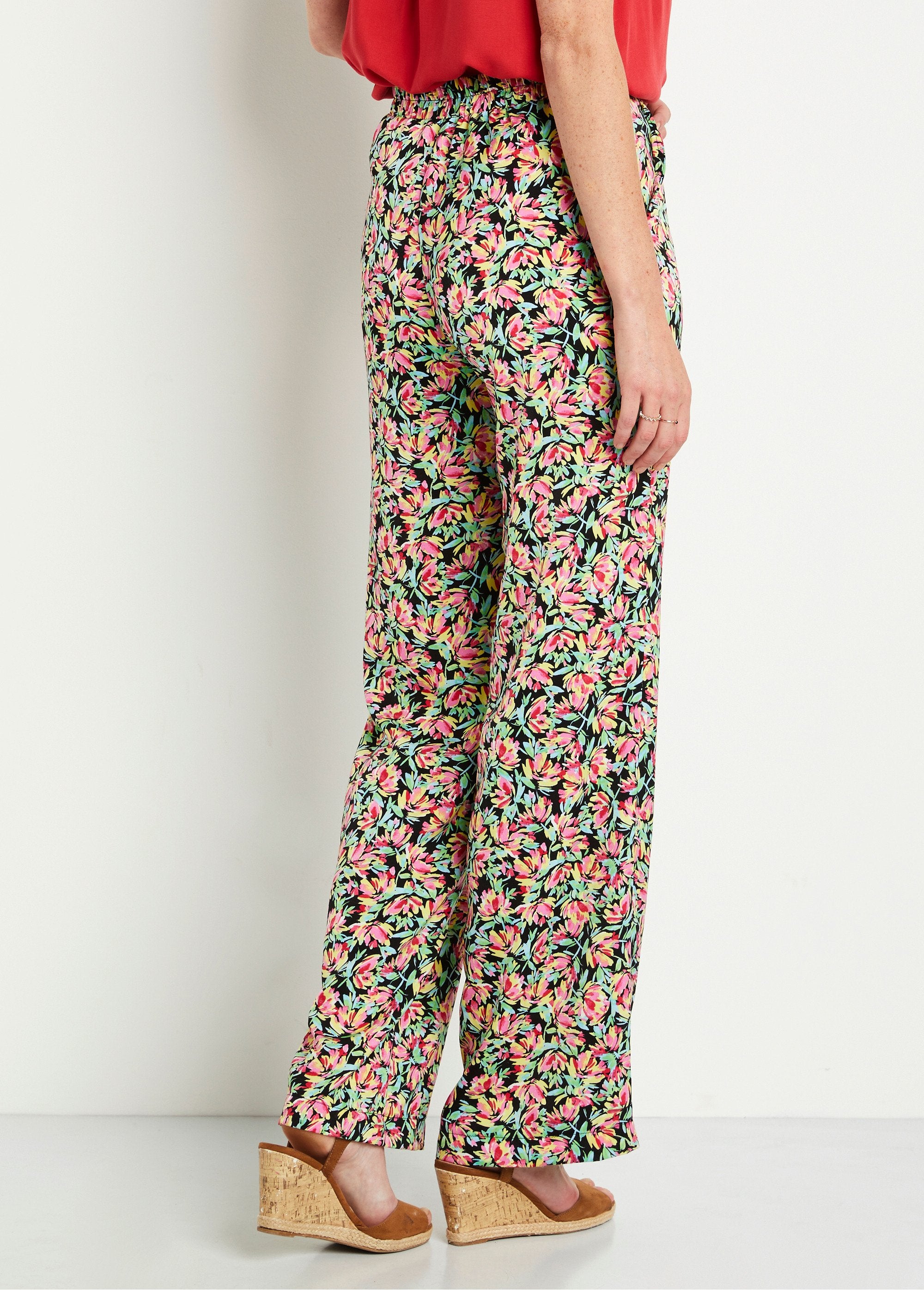 Semi-elastische_broek_van_gebloemd_satijn_Groen_en_roze_DO1_slim