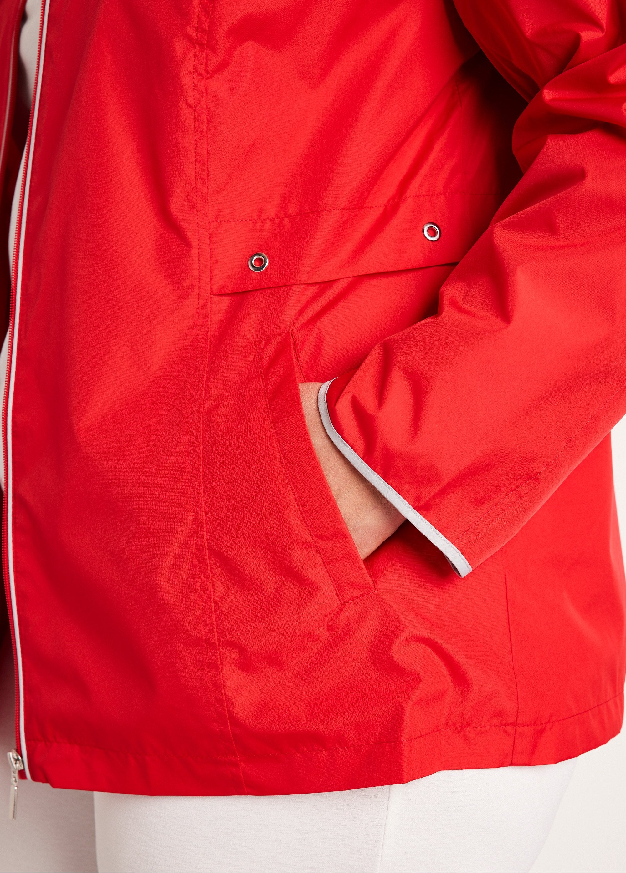 Korte_parka_met_rits_Rood_DE2_curvy