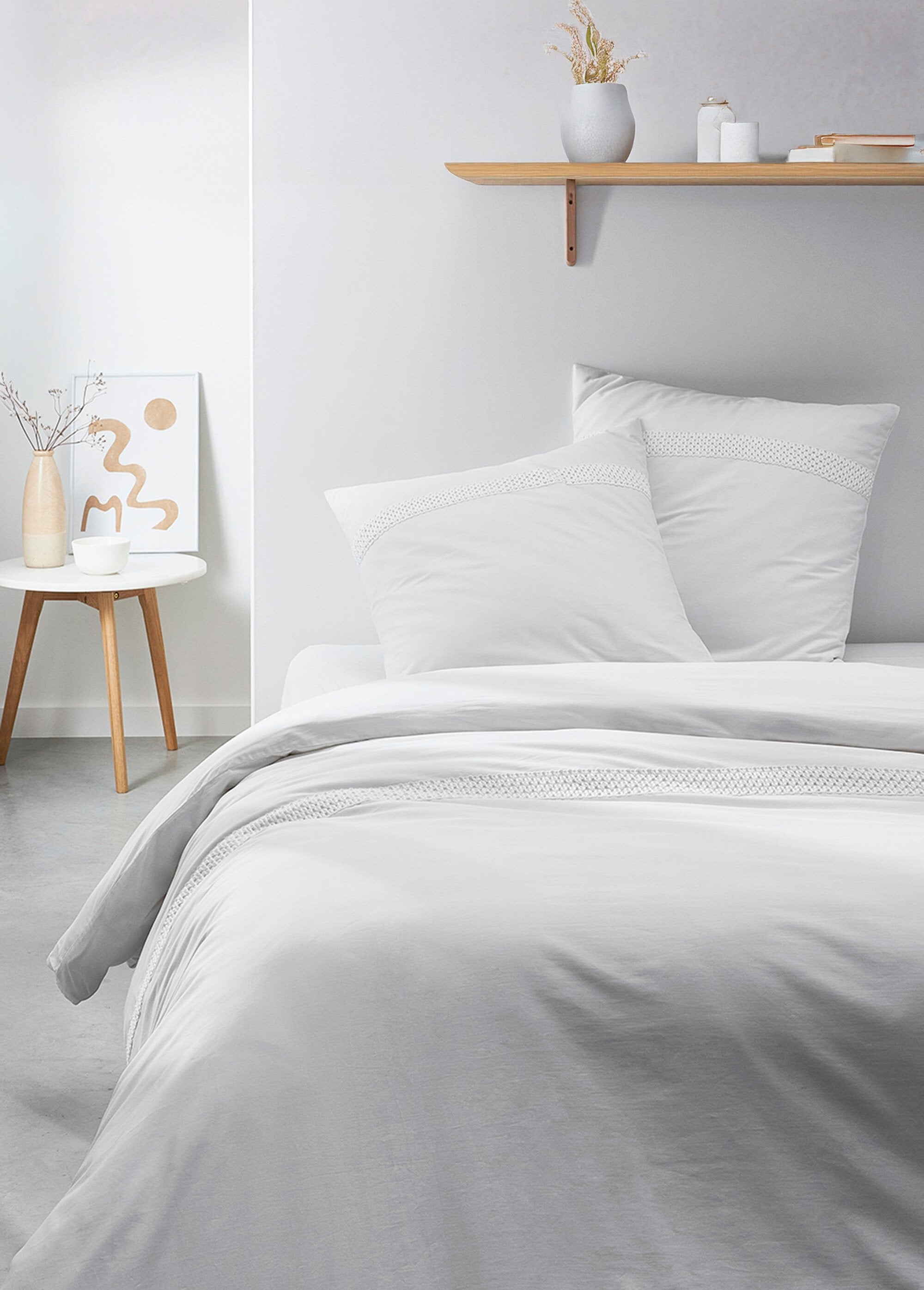 Katoenen_perkal_set_met_macramé_details_Craie_FA1_slim