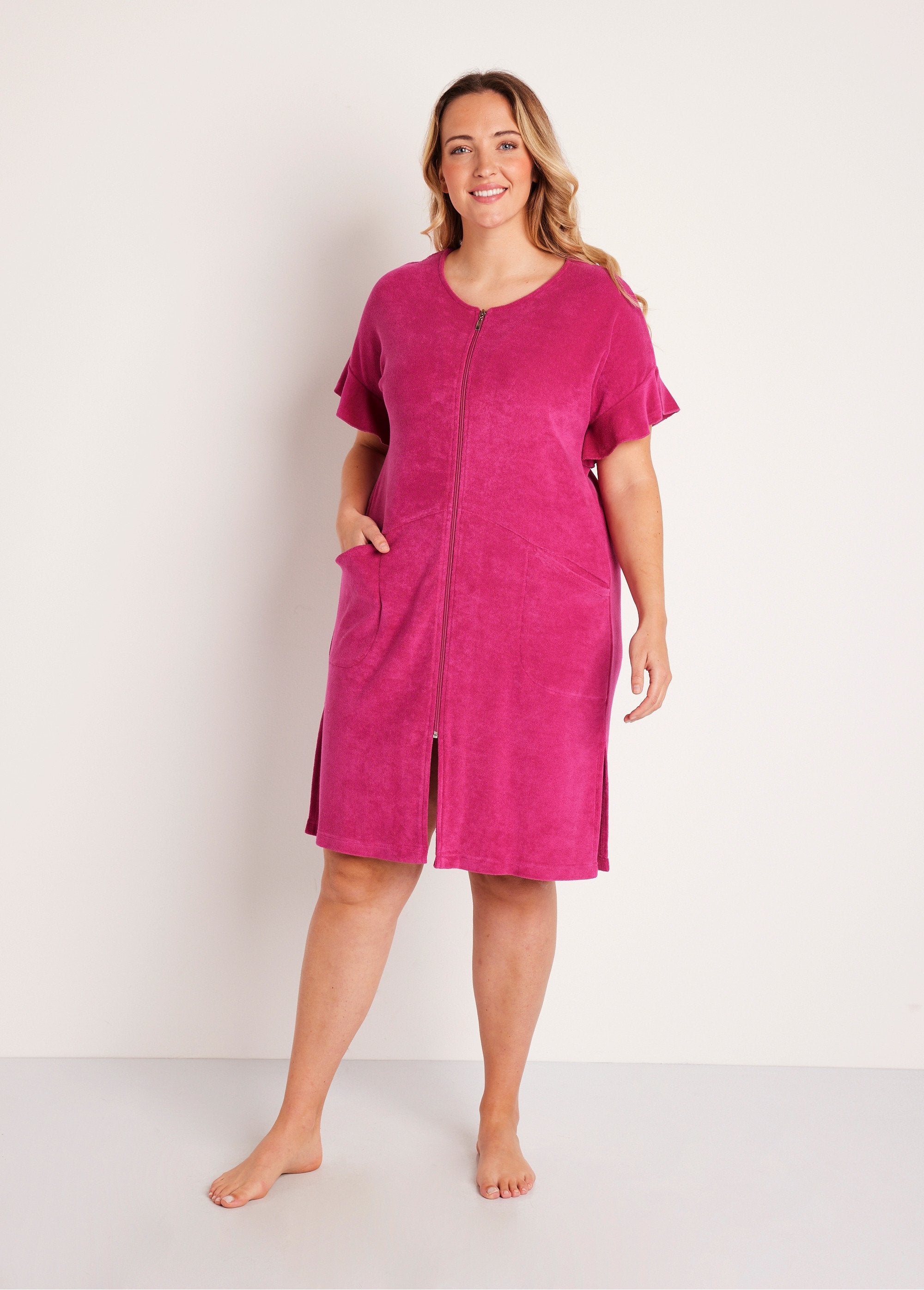 Effen_katoenen_badjas_met_ritssluiting_Fuchsia_FA1_curvy