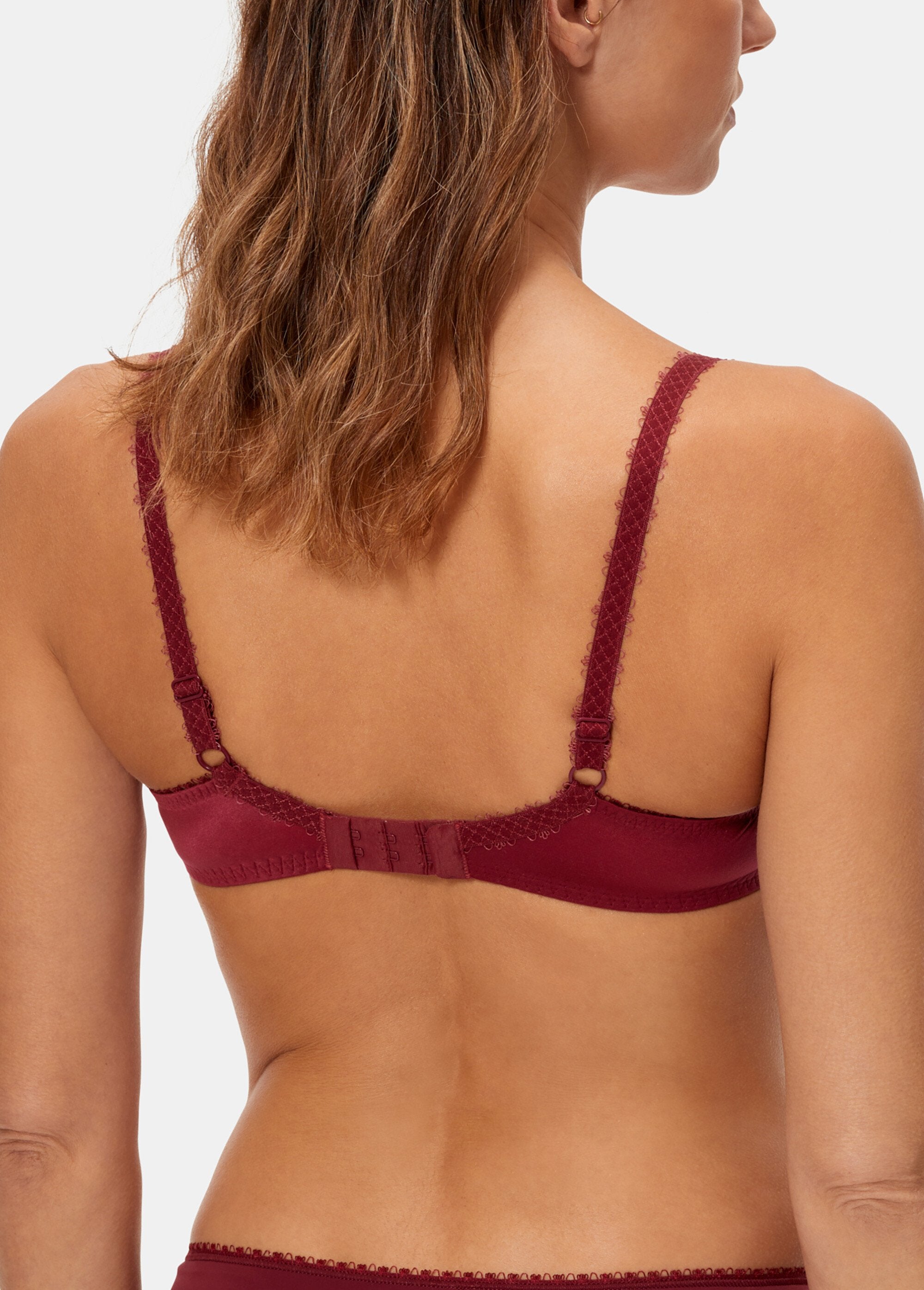 Playtex®_-_Soutien-gorge_Flower_Elegance_avec_armatures_Prune_DO1_slim