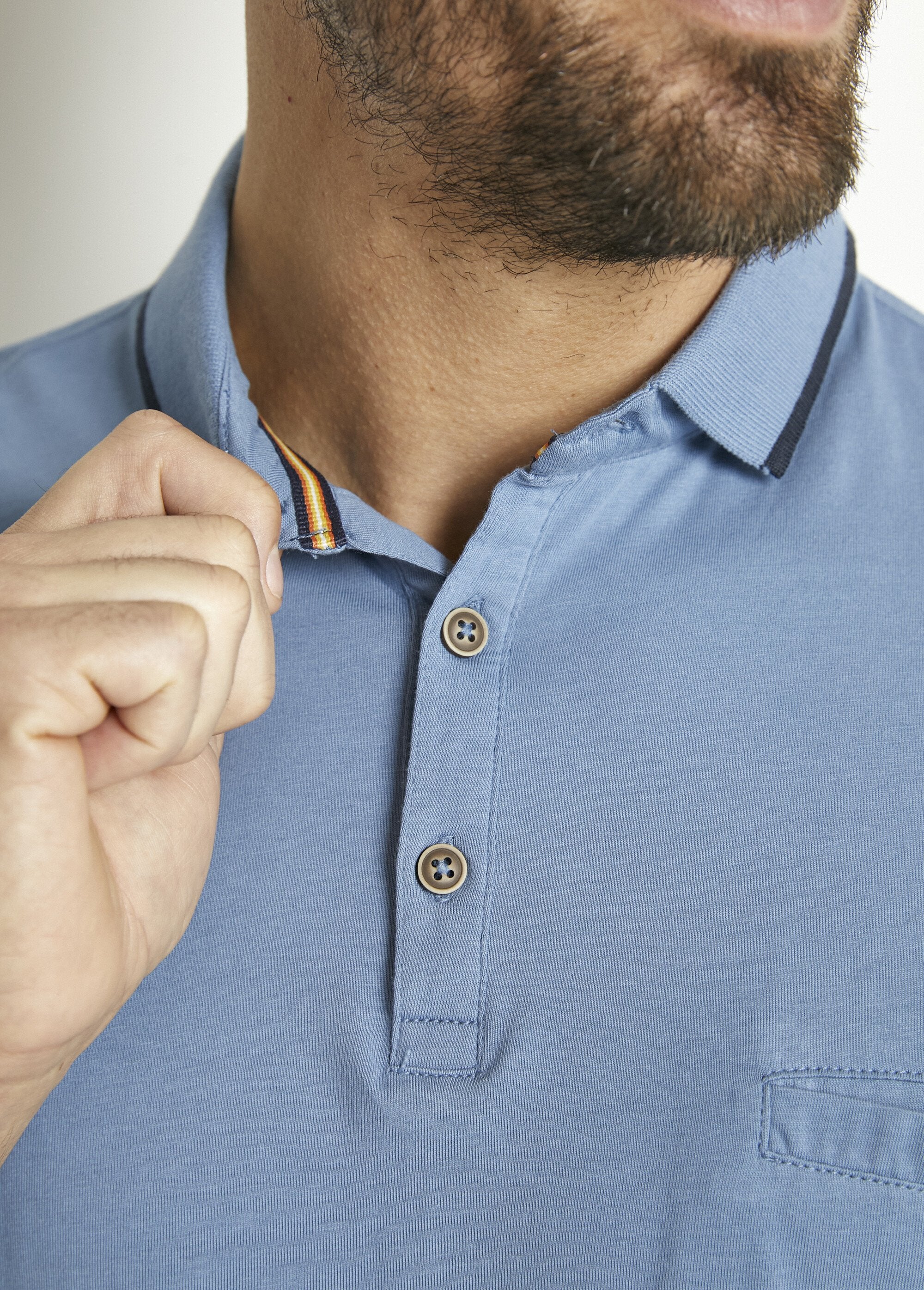 Effen_jersey_poloshirt_met_tweekleurige_katoenen_kraag_Indigo_DE2_slim