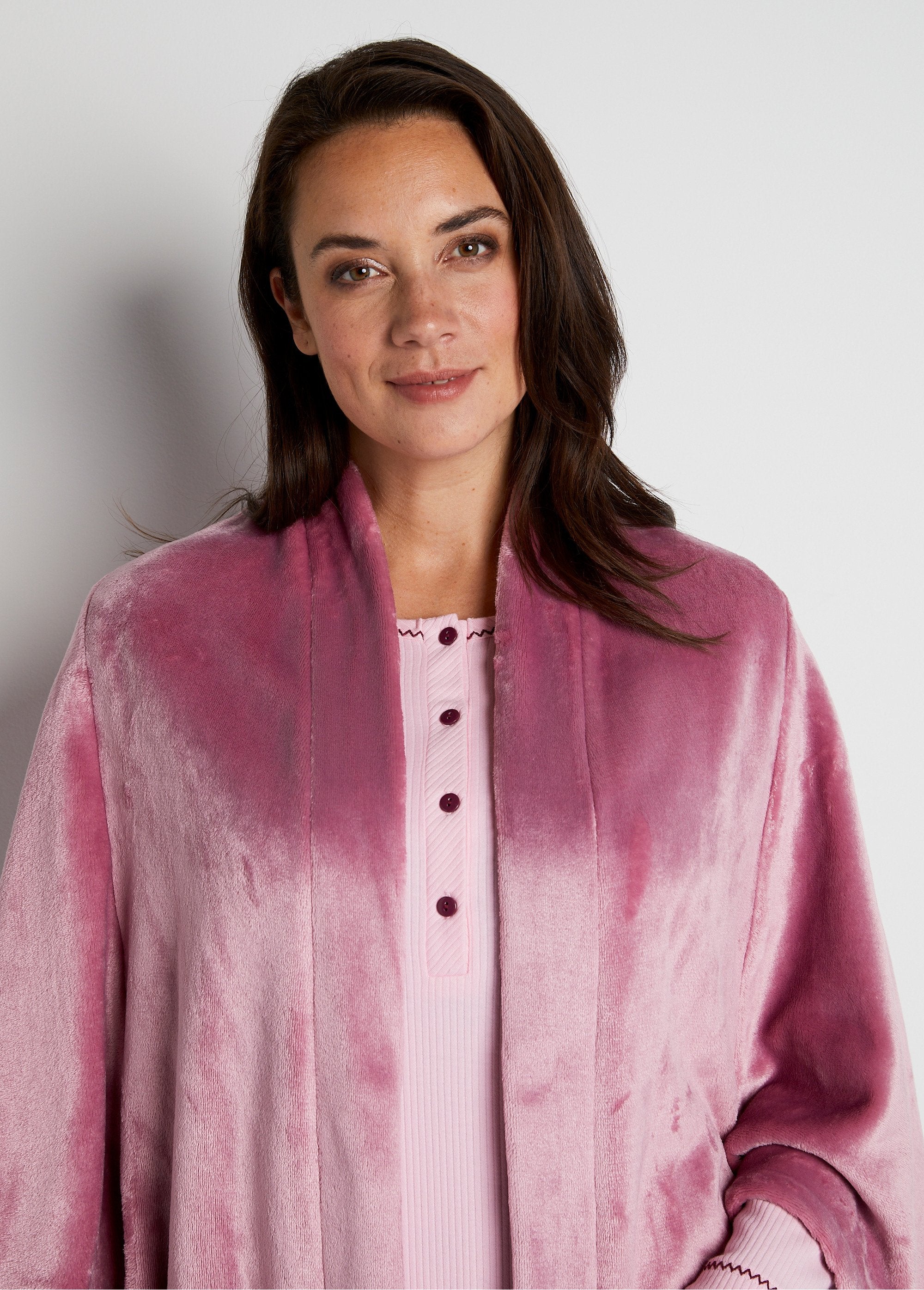 Poncho_bord_à_bord_en_maille_peluche_Rose_the_DE1_curvy