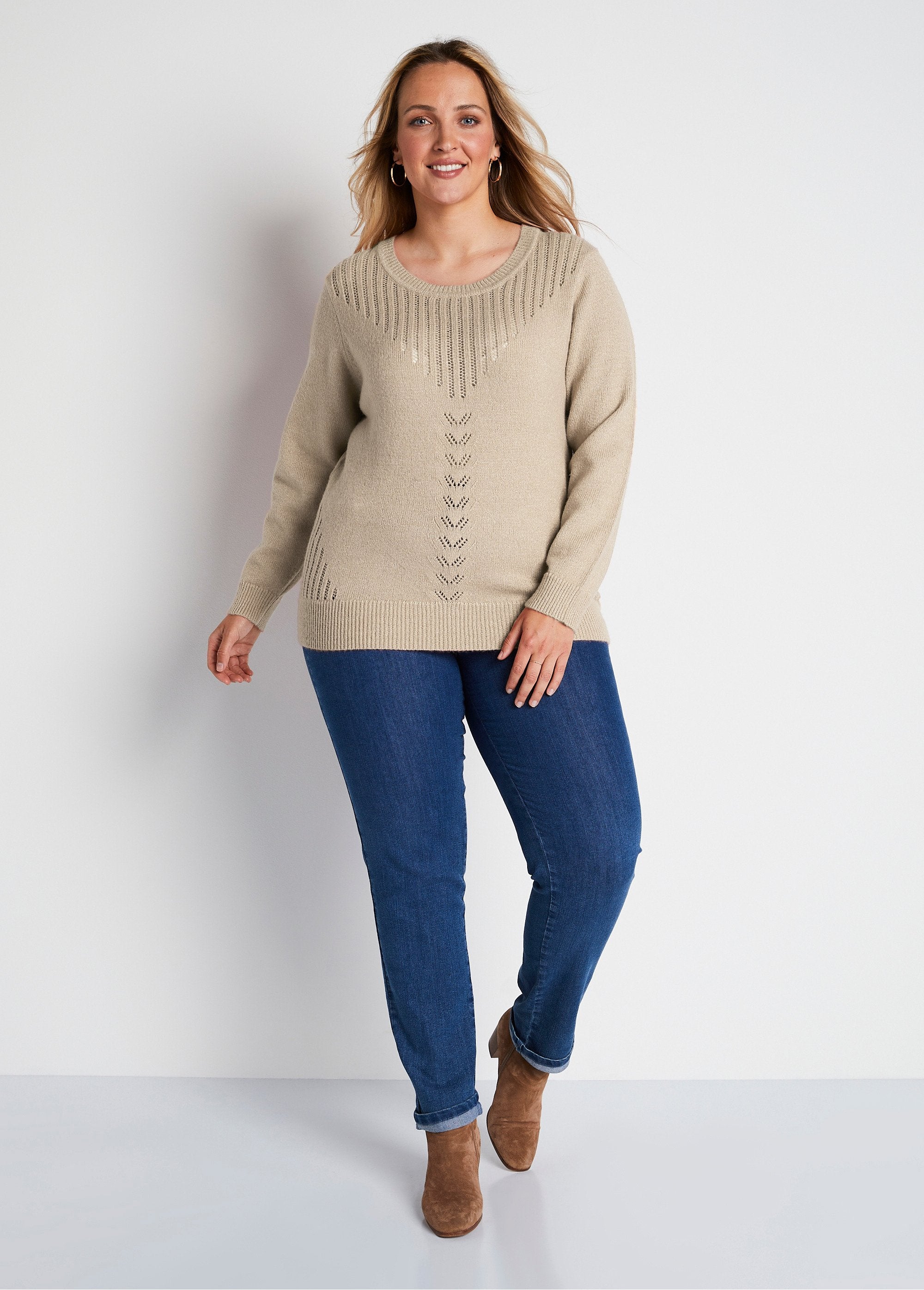 Pull_ajouré_avec_fibres_recyclées_et_laine_Ficelle_SF1_curvy