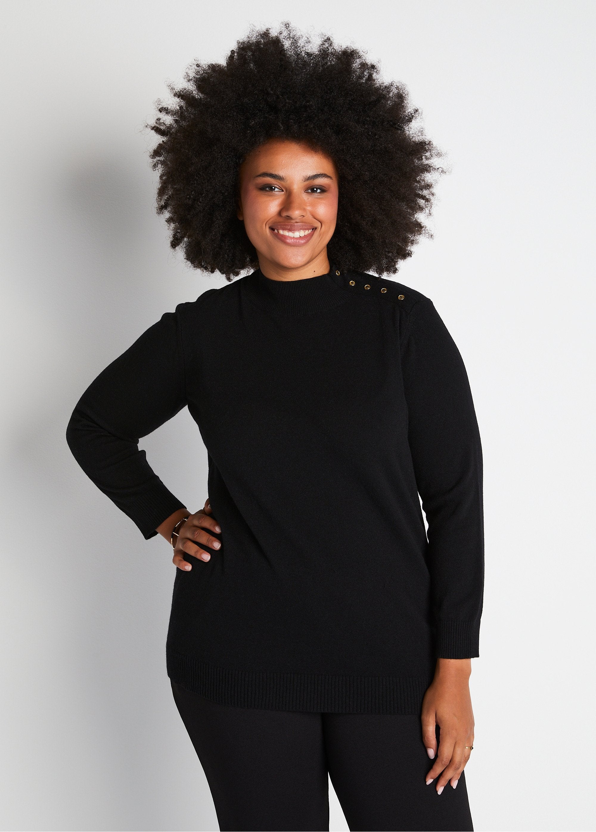 Pull_avec_fibres_recyclées,_laine_et_cachemire_Noir_FA1_curvy