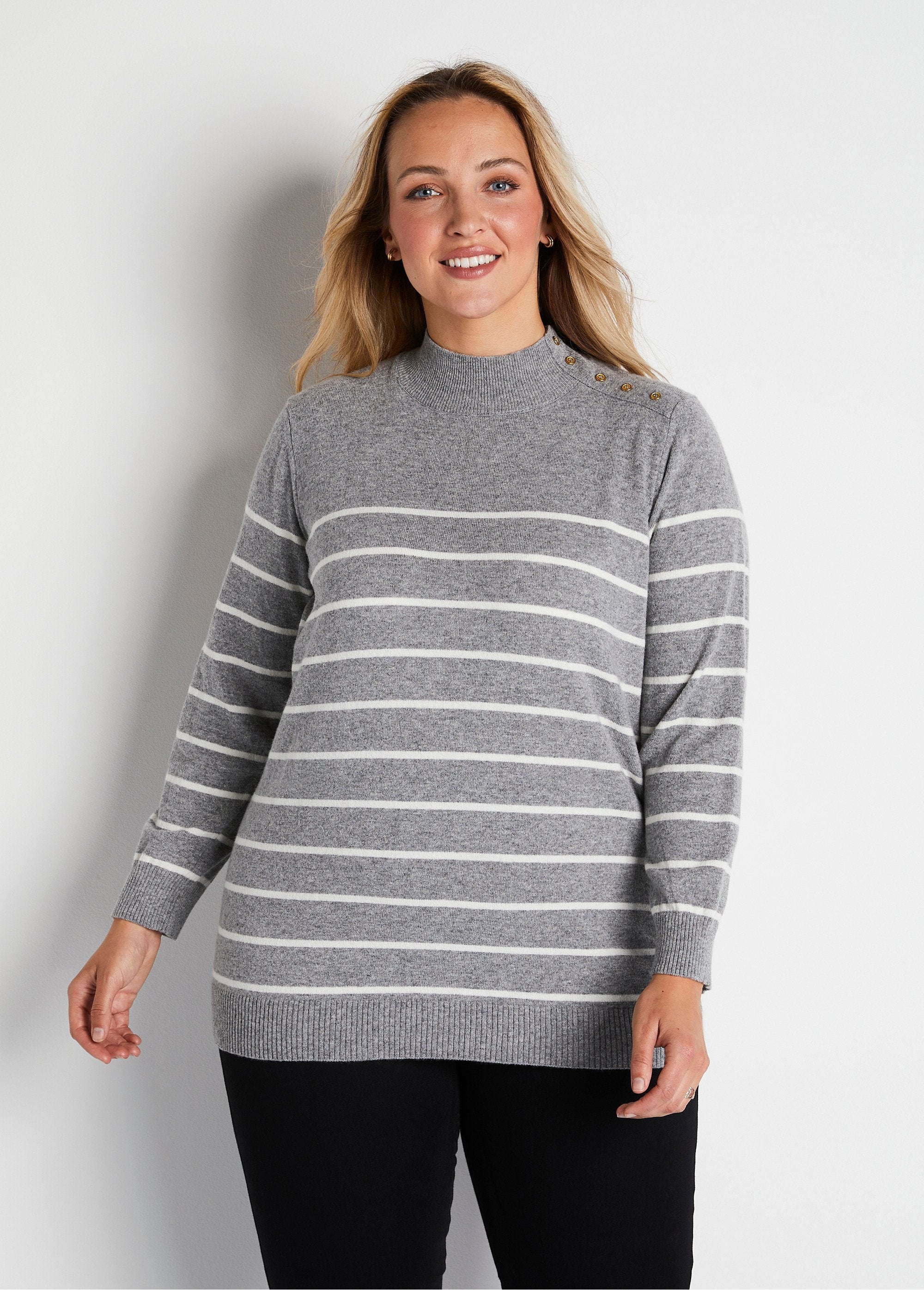 Pull_avec_fibres_recyclées,_laine_et_cachemire_Raye_ecru_FA1_curvy