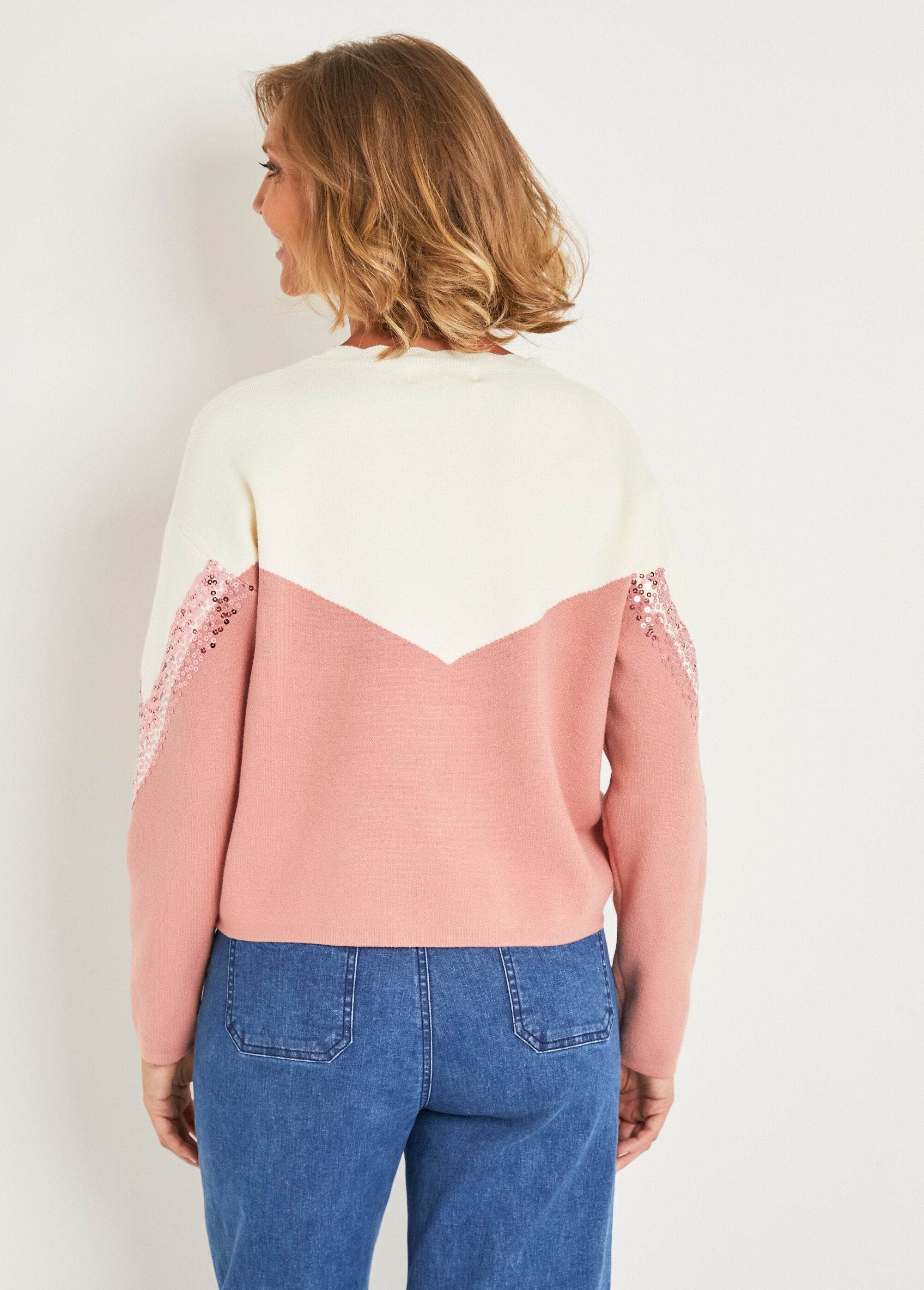 Tweekleurige_paillettentrui_met_lange_mouwen_Beige_et_rose_DO1_slim