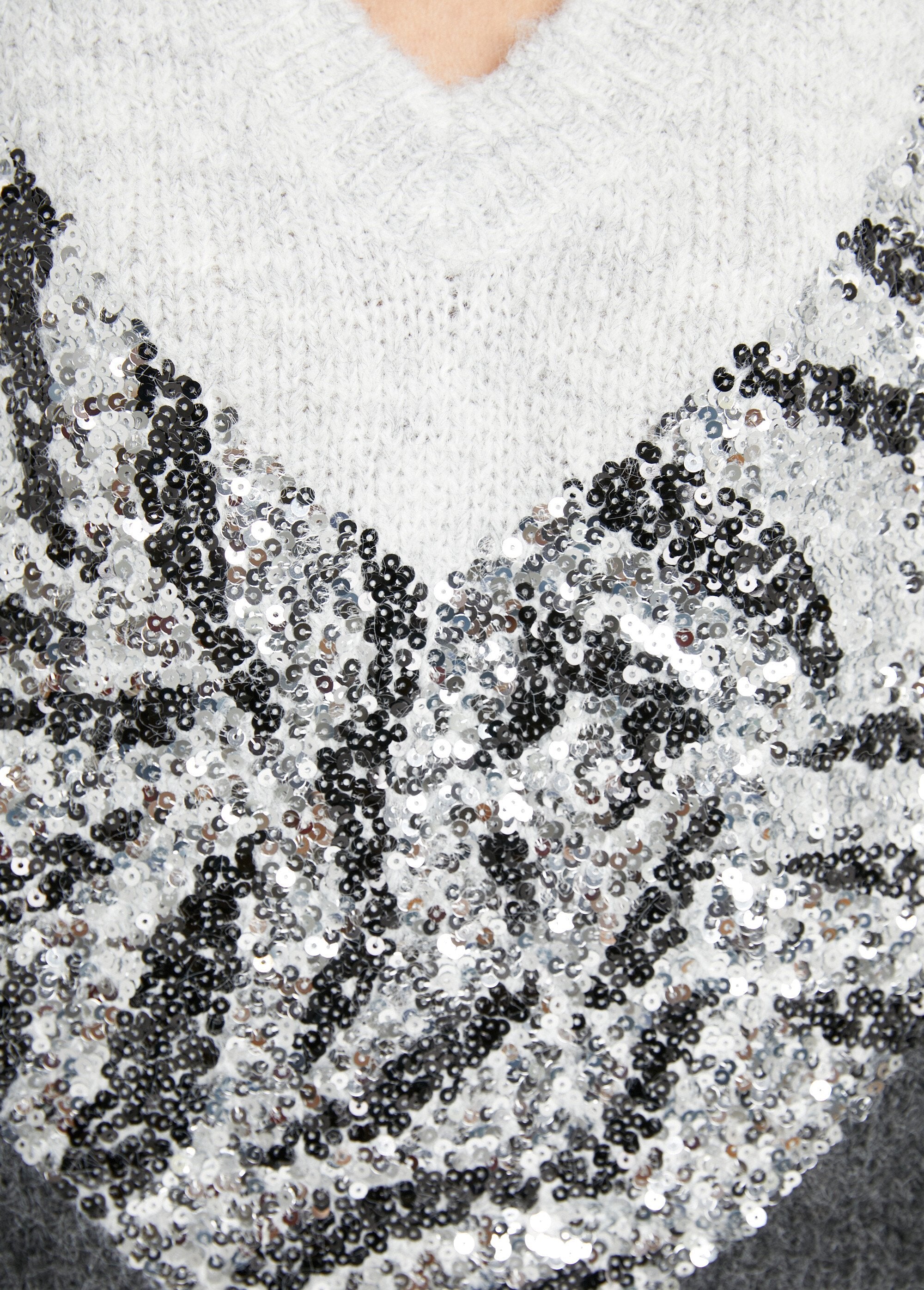 Pull_chaud_bicolore_col_V_avec_sequins_Gris_DE3_slim