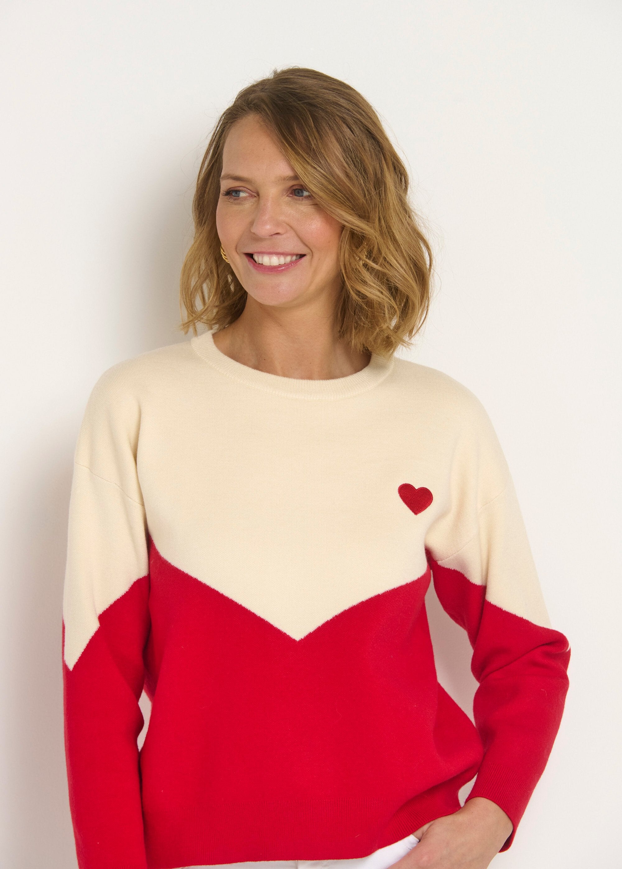 Pull_chaud_effet_graphique_détail_cur_Rouge_et_ecru_DE1_slim