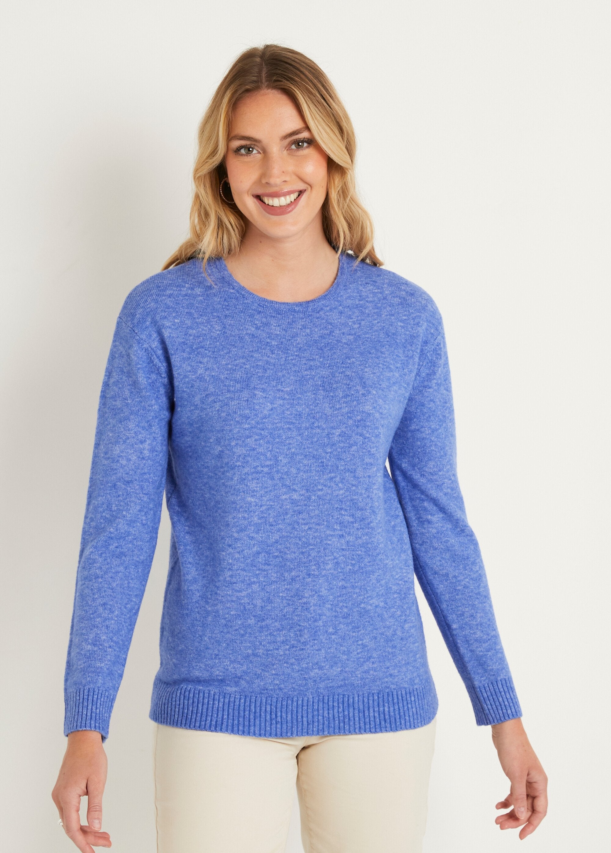 Pull_chiné_court_col_rond_avec_laine_Bleu_FA1_slim