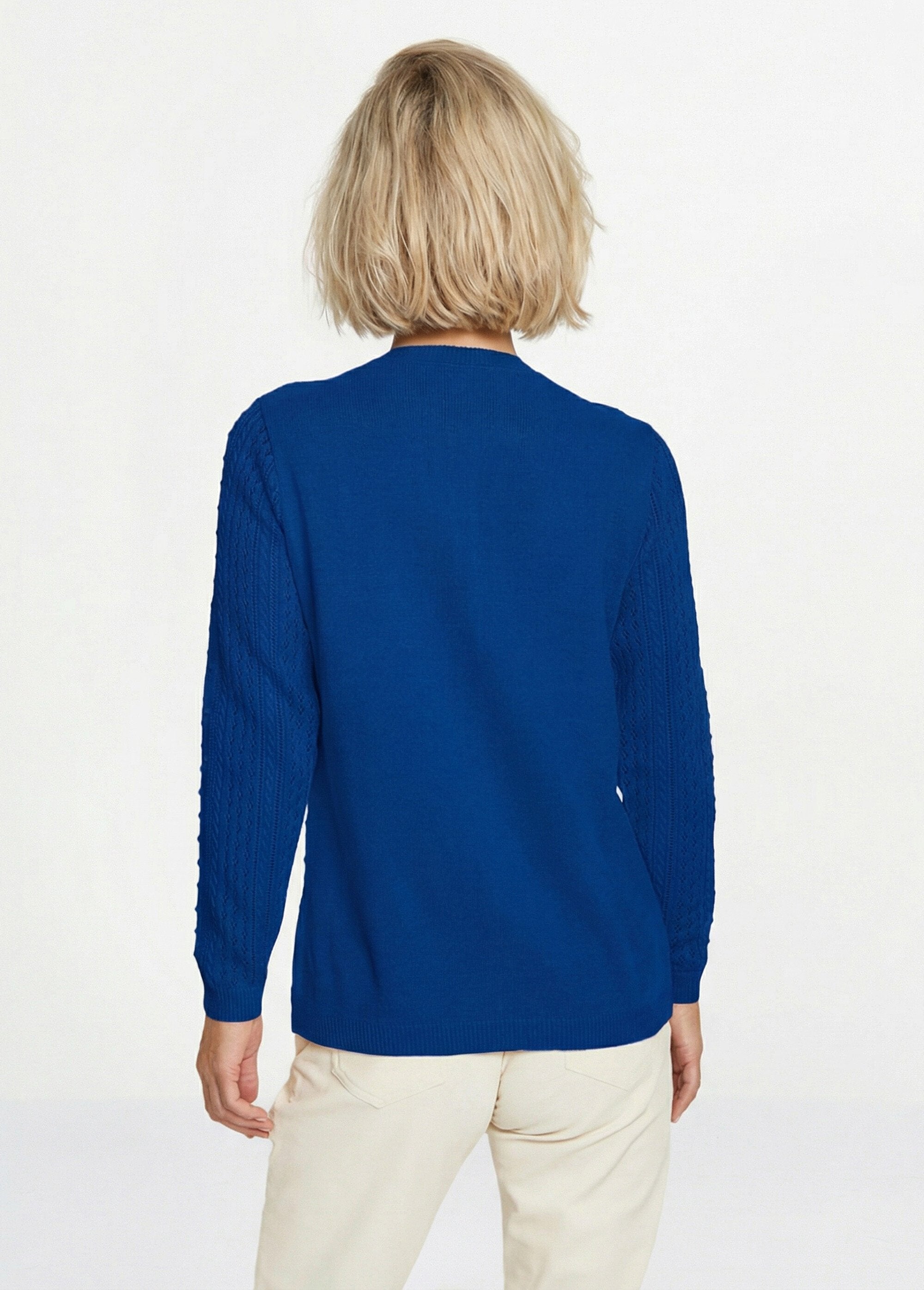 Pull_col_rond_maille_ajourée_et_boules_Bleu_DO1_slim