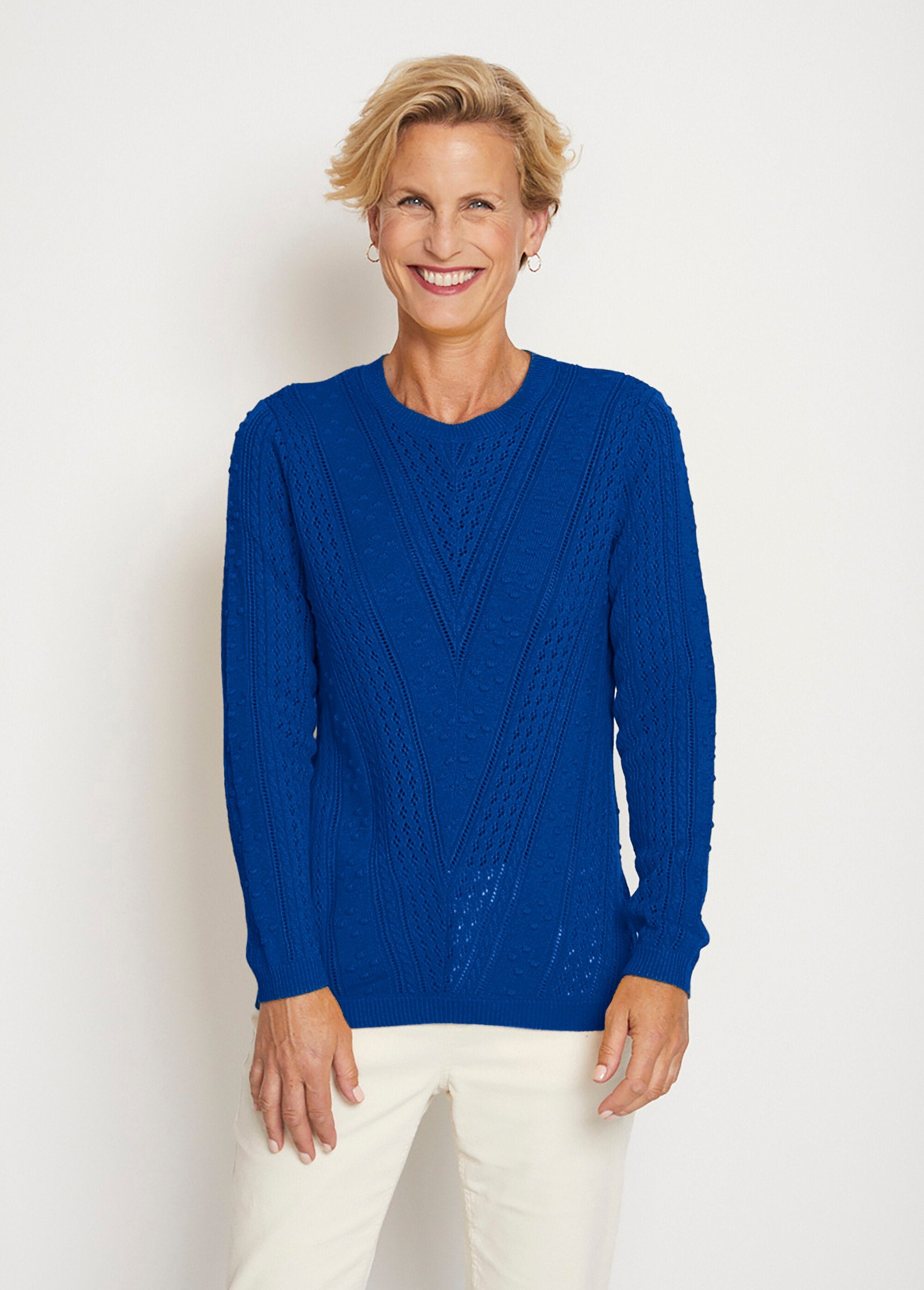 Pull_col_rond_maille_ajourée_et_boules_Bleu_FA1_slim