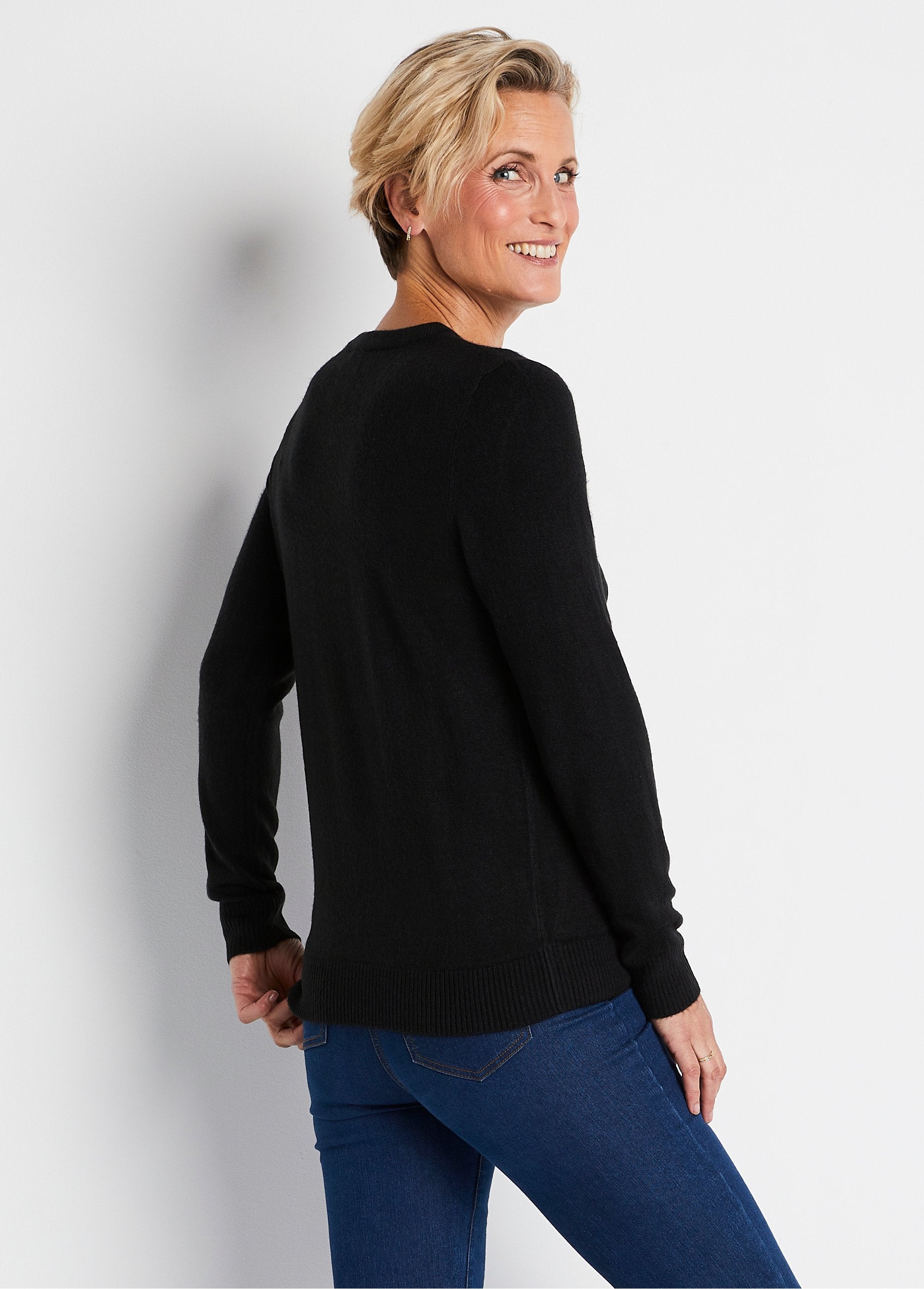 Pull_doux_col_rond_manches_longues_Noir_DO1_slim