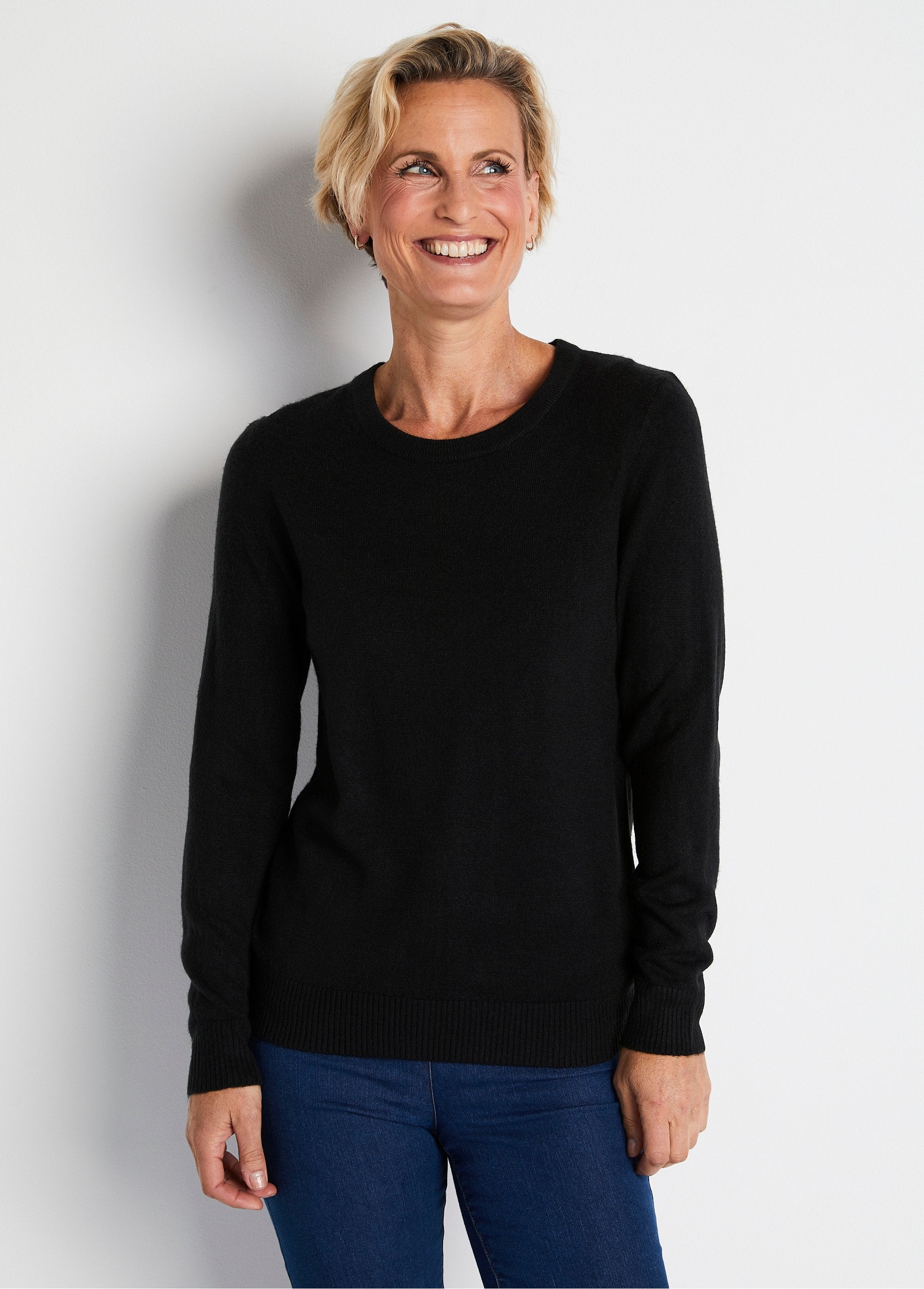 Pull_doux_col_rond_manches_longues_Noir_FA1_slim