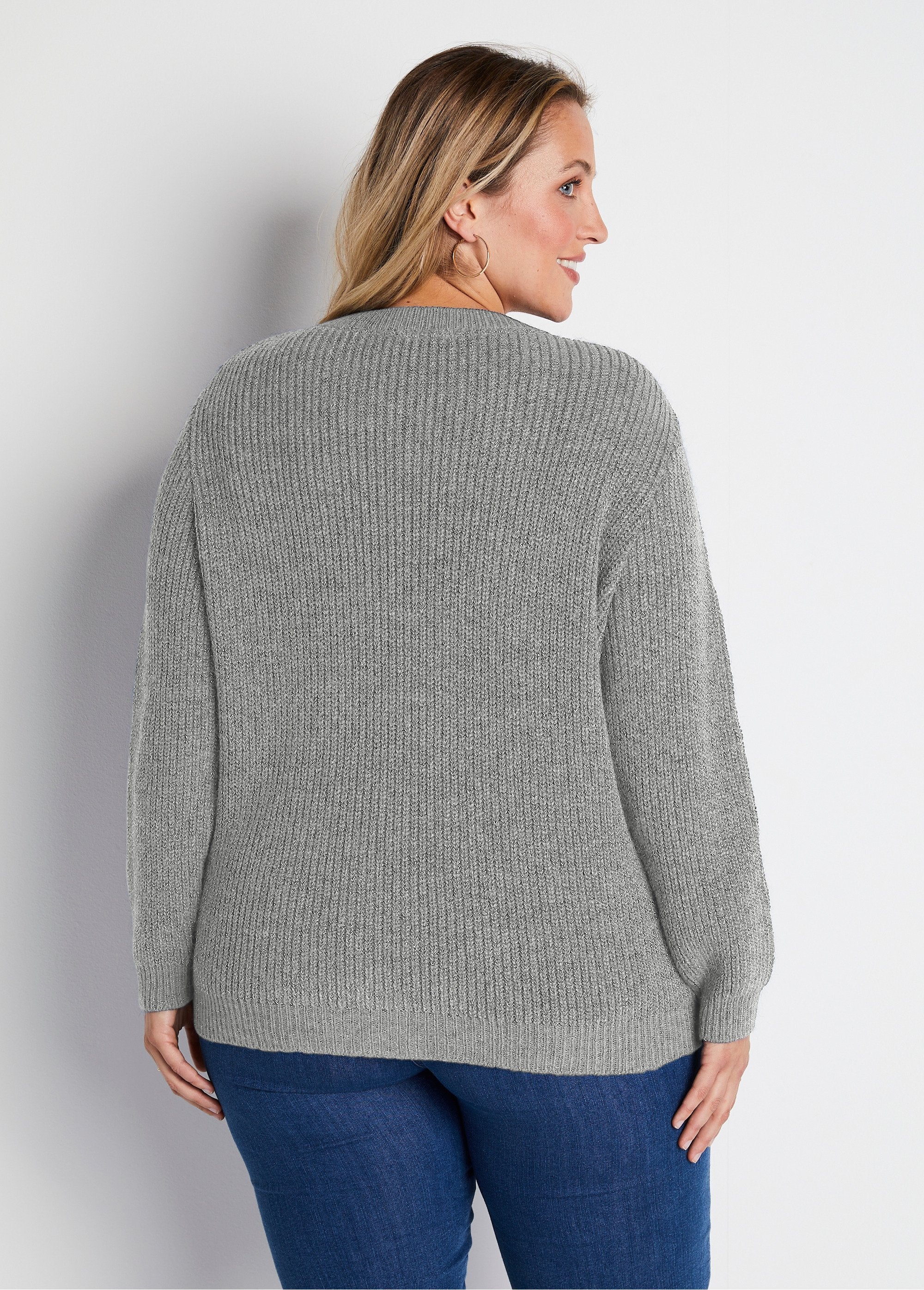 Pull_col_rond_maille_perlée_avec_laine_Gris_DO1_curvy