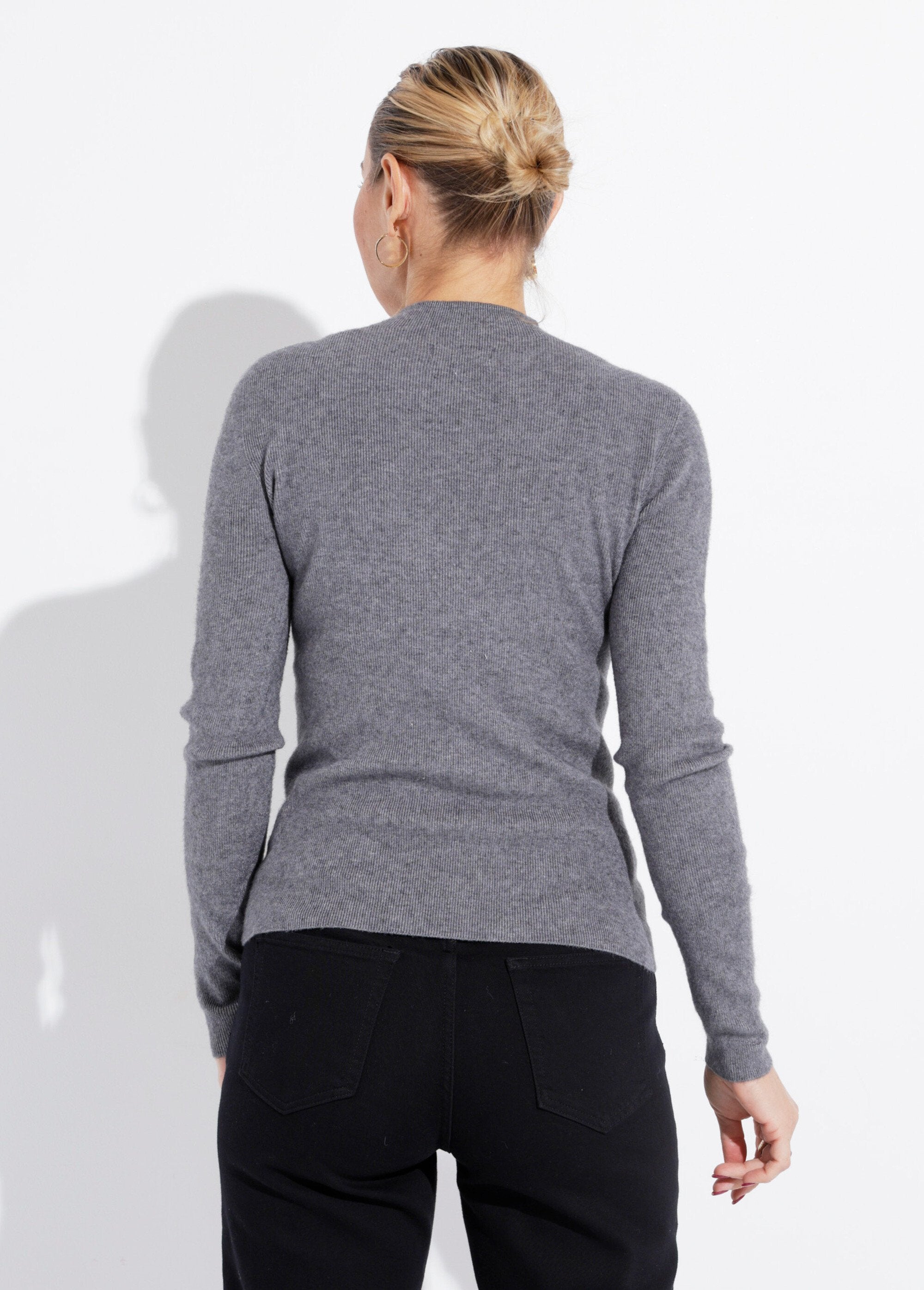 Pull_col_roulotté_forme_ajustée_Gris_DO1_slim