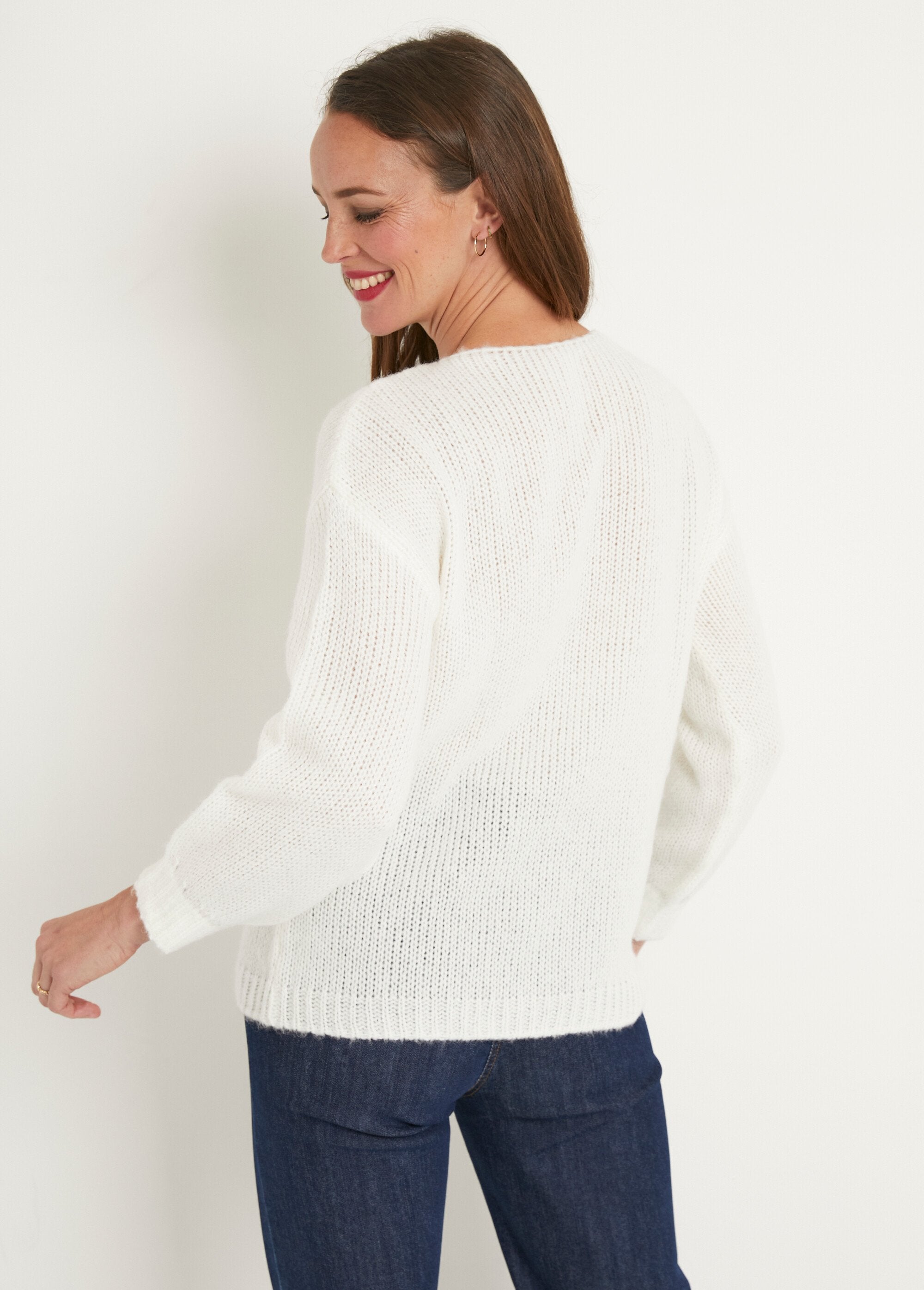 Pull_court_ample_col_rond_grosse_maille_Ecru_DO1_slim