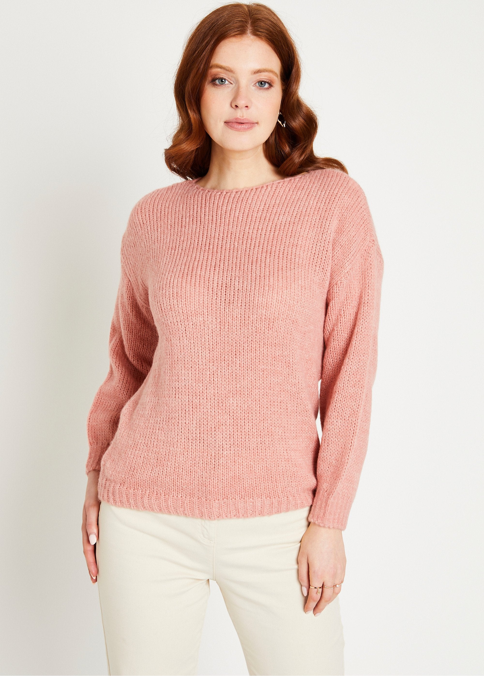 Pull_court_ample_col_rond_grosse_maille_Rose_poudre_FA1_slim