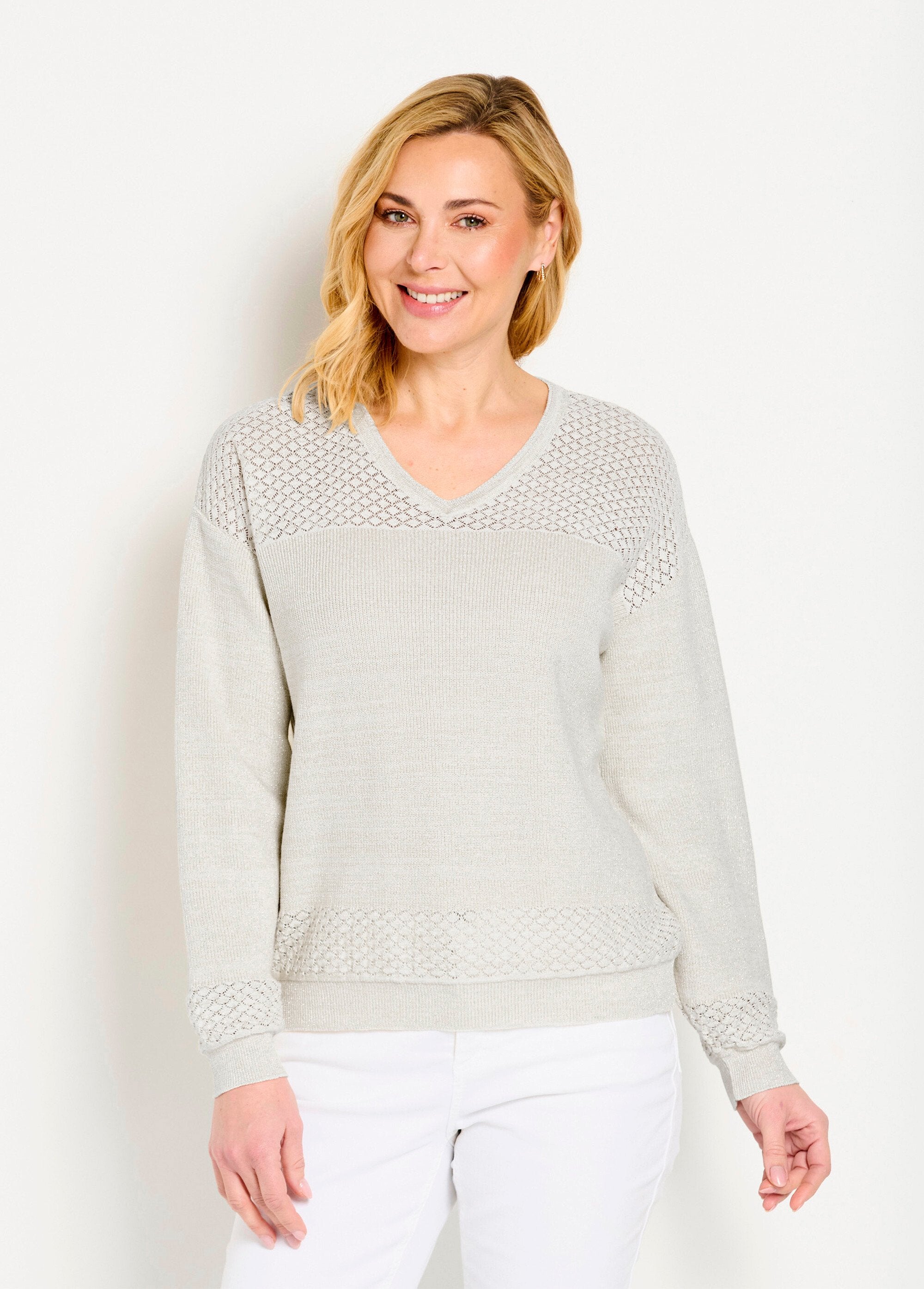 Pull_court_irisé_doux_col_V_manches_longues_Beige_dore_FA1_slim