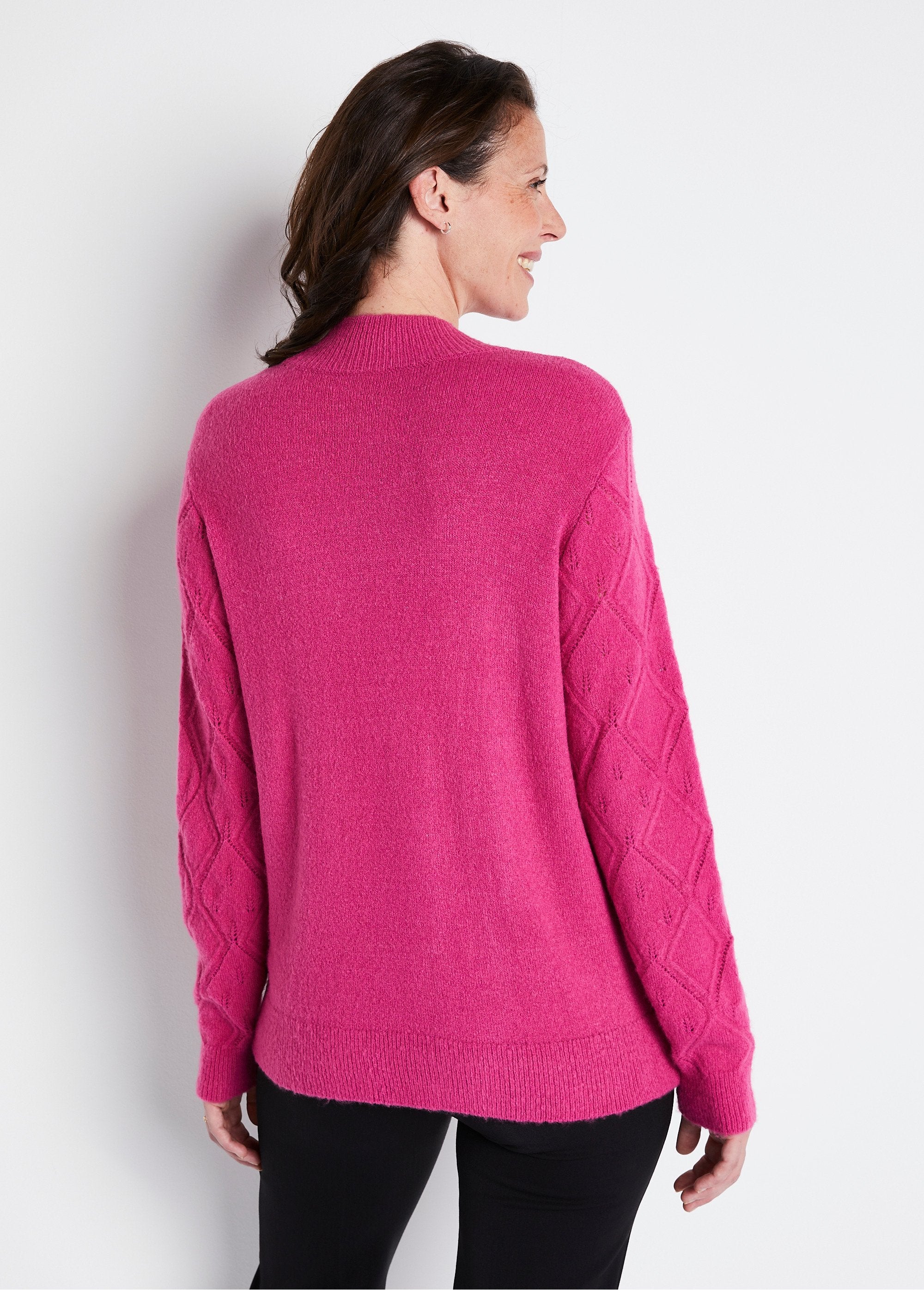 Pull_doux_ajouré_perlé_col_montant_Rose_DO1_slim