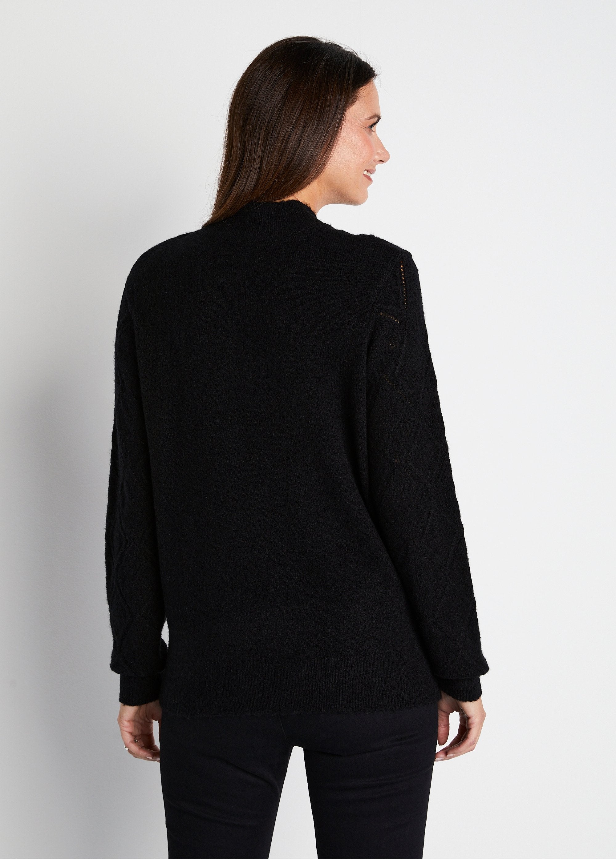 Pull_doux_ajouré_perlé_col_montant_Noir_DO1_slim