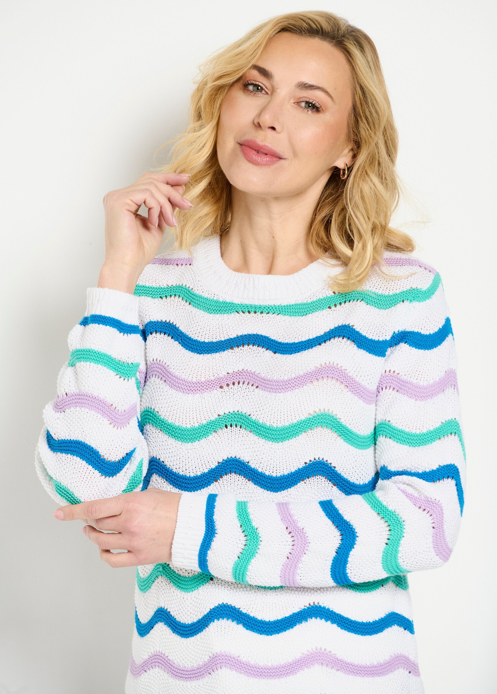 Pull_doux_col_rond_reliefé_rayé_point_mousse_Fond_ecru_DE1_slim