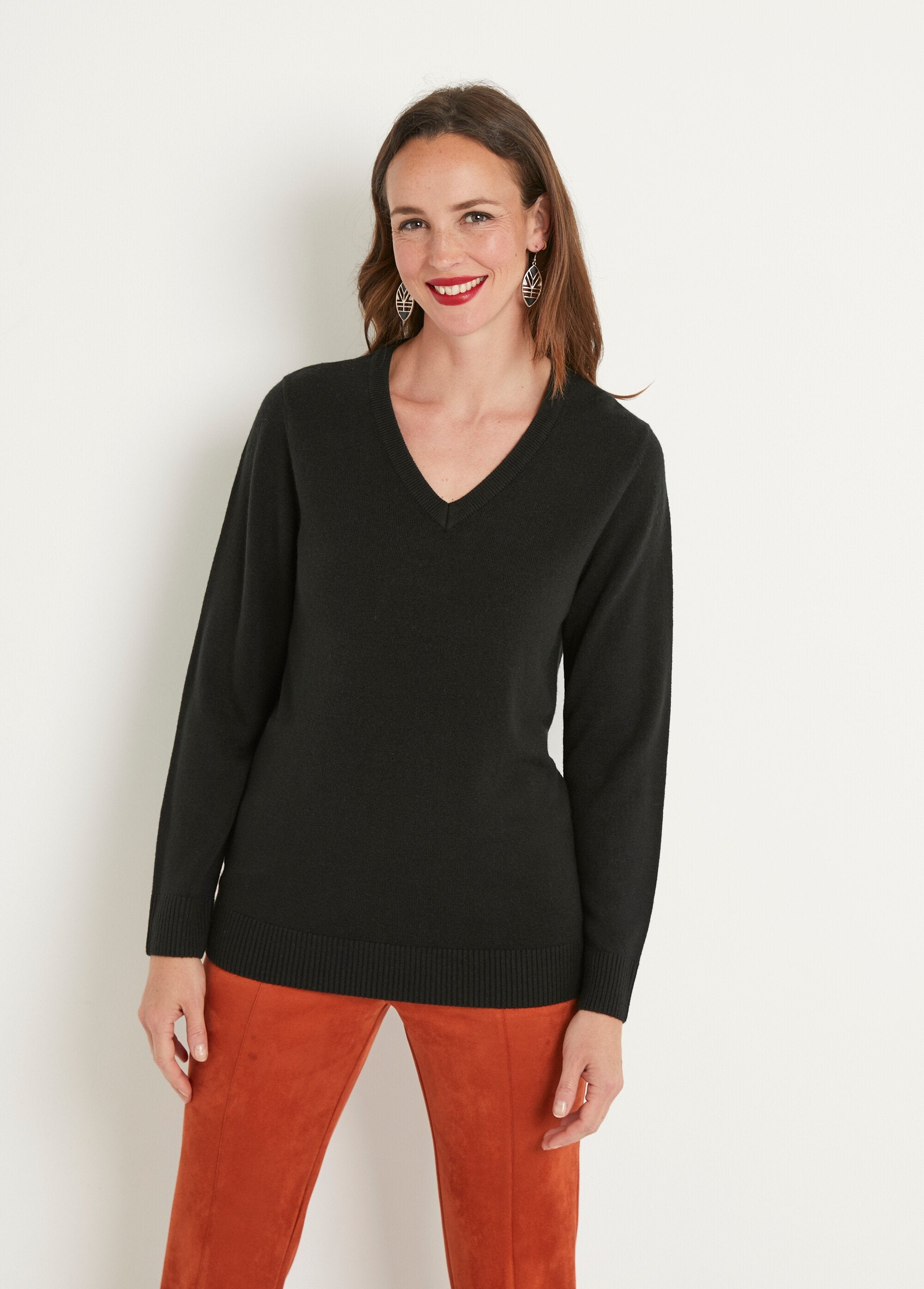 Pull_doux_col_V_manches_longues_Noir_FA1_slim