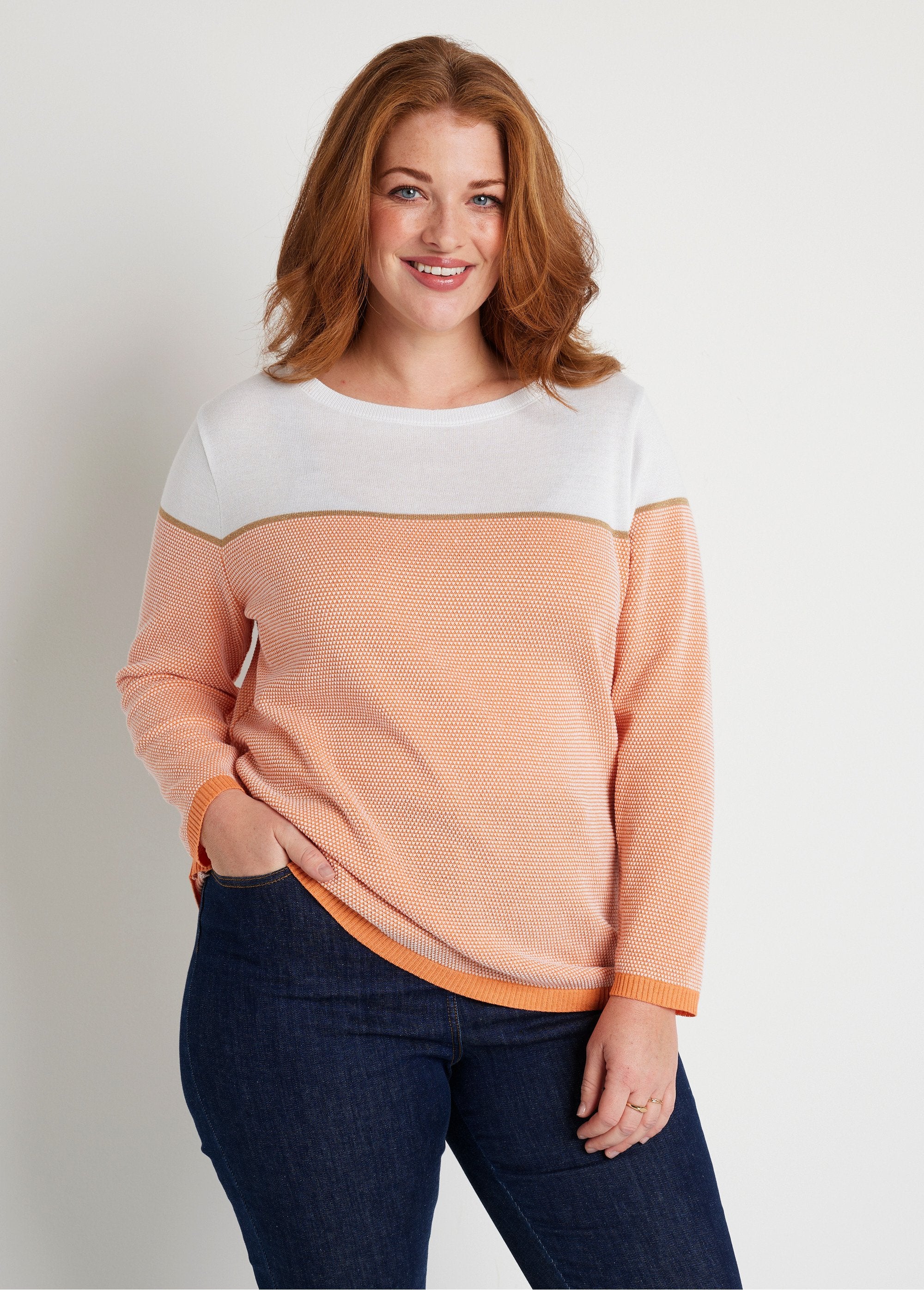 Pull_fin_col_rond_manches_longues_Blanc_et_orange_FA1_curvy