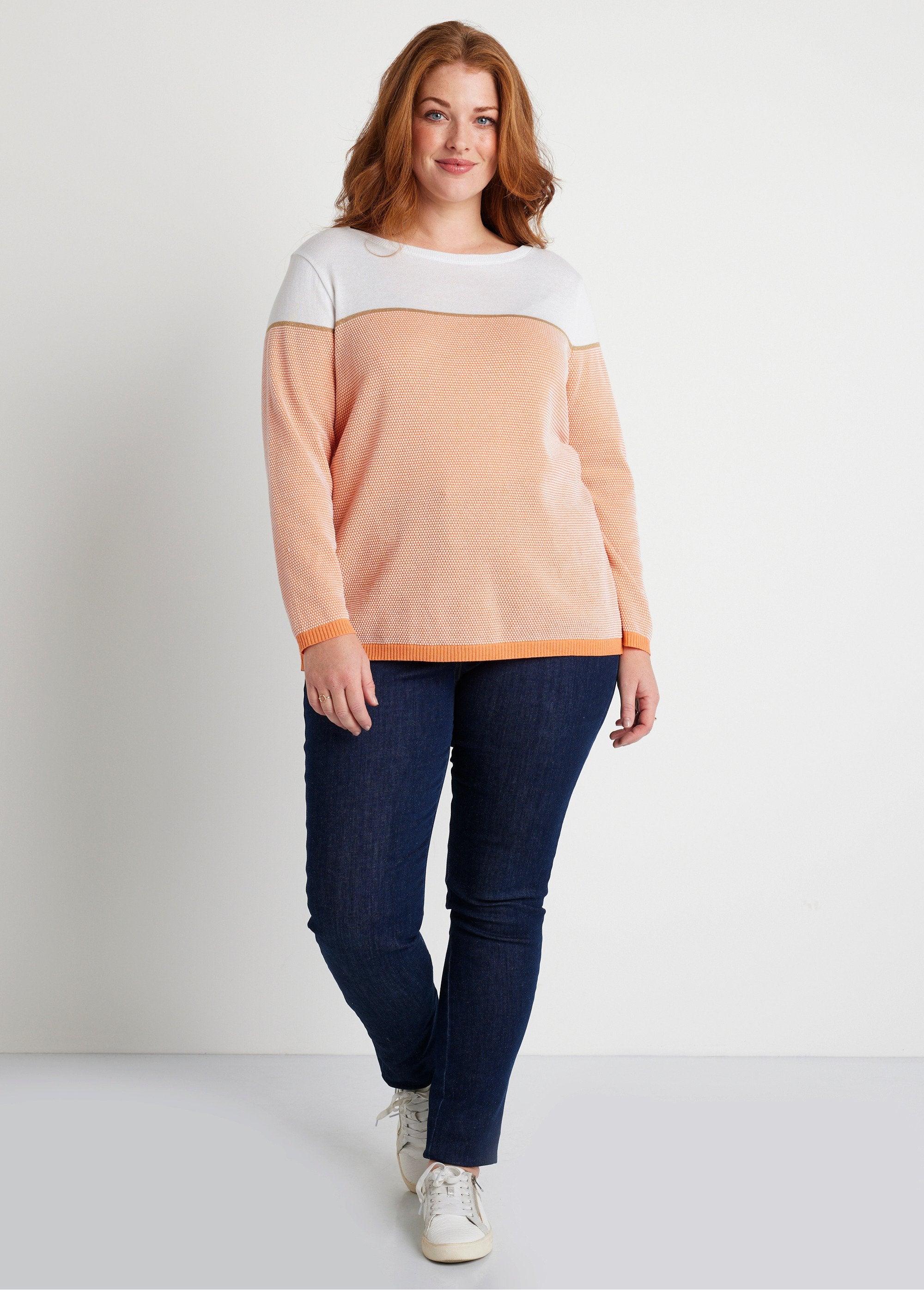 Pull_fin_col_rond_manches_longues_Blanc_et_orange_SF1_curvy