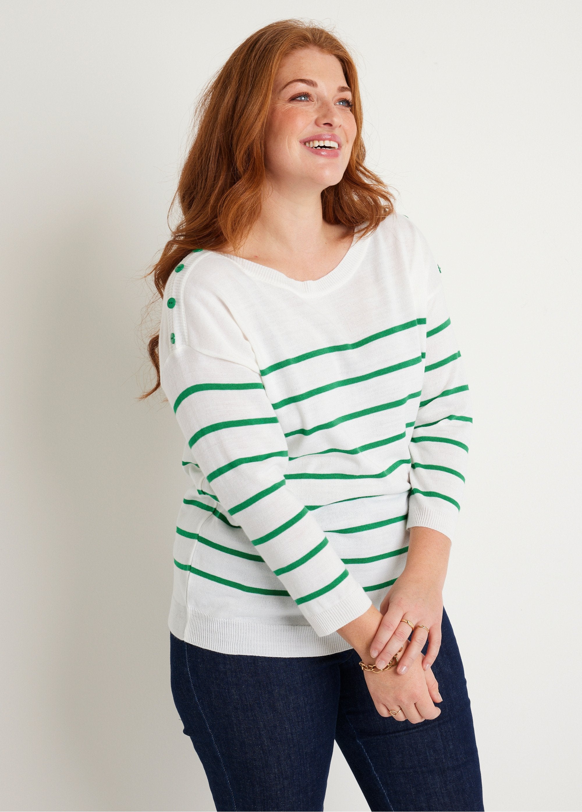 Pull_fin_rayé_Blanc_et_vert_FA1_curvy