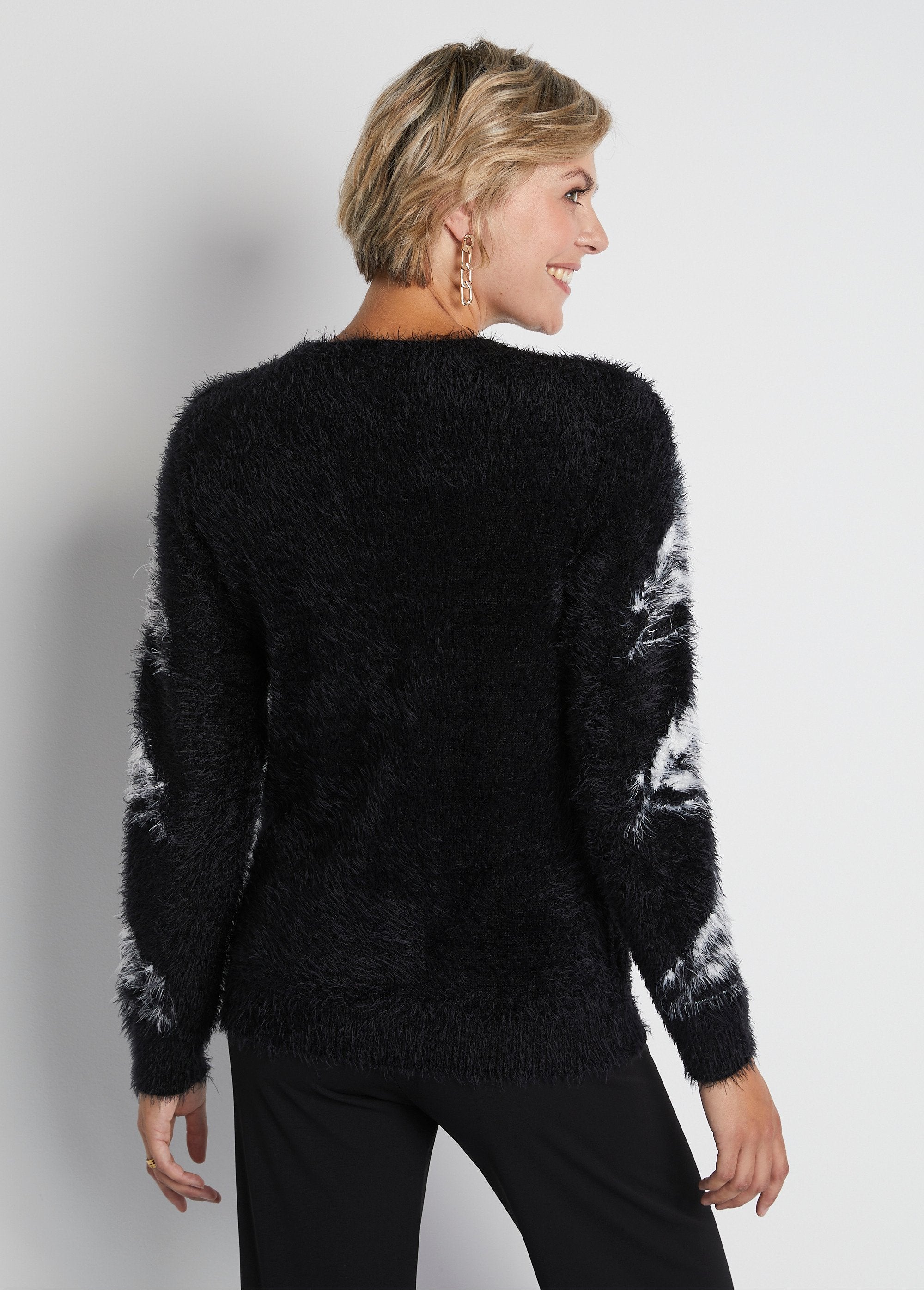 Pull_jacquard_maille_poilue_manches_longues_Noir_et_ecru_DO1_slim