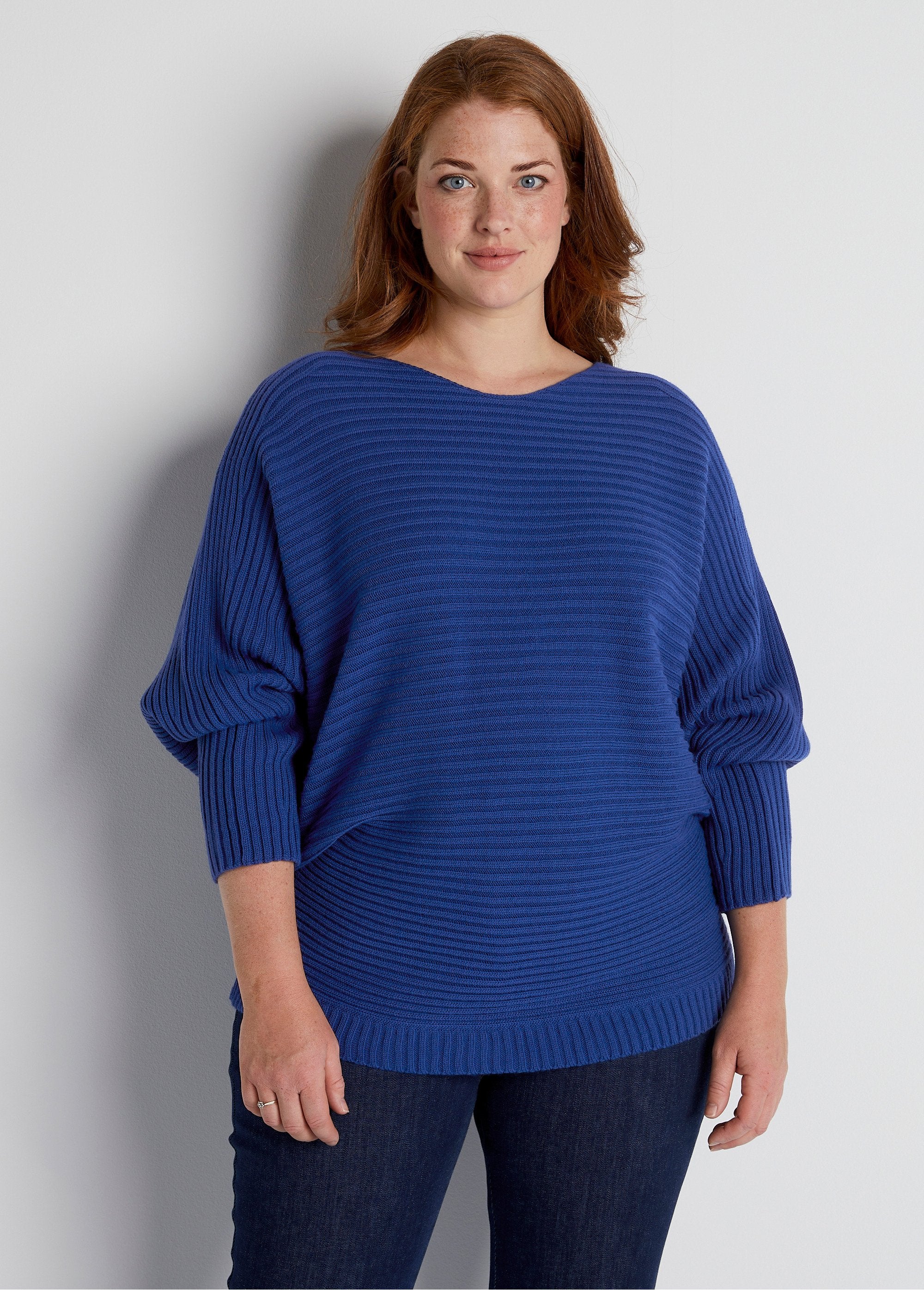 Pull_maille_côtelée_manches_chauve-souris_Bleu_FA1_curvy