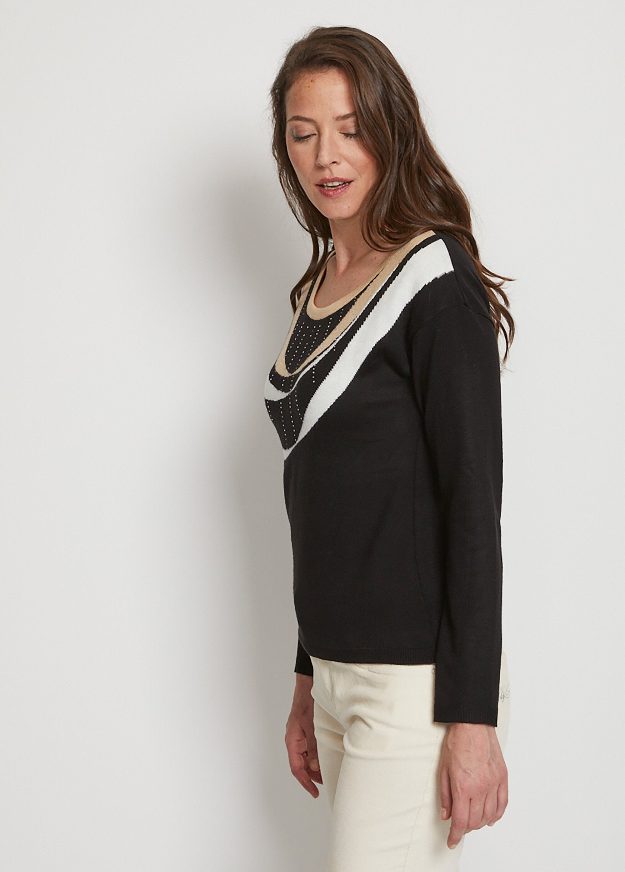 Pull_court_jacquard_strassé_col_rond_Noir_et_beige_DR1_slim