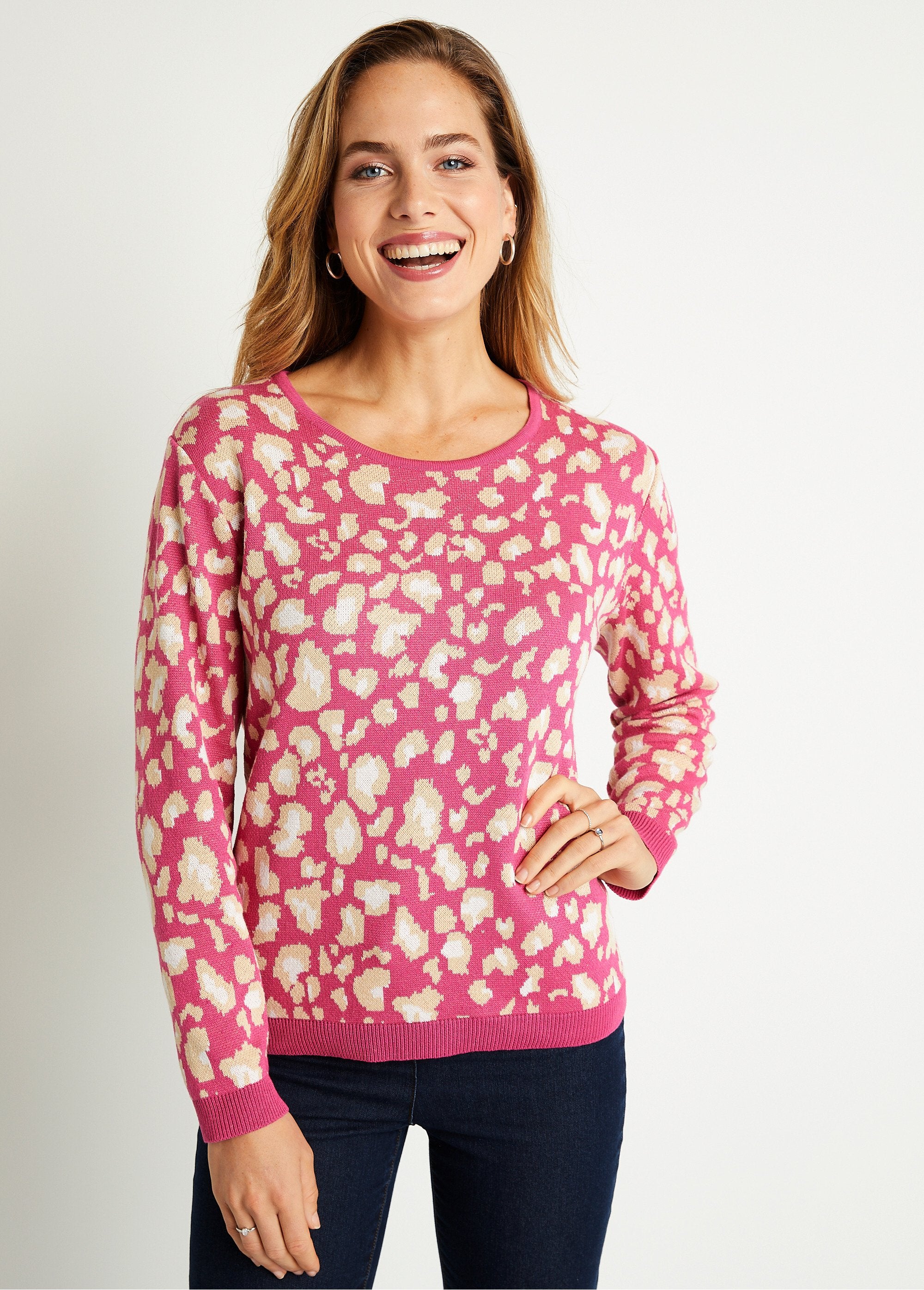 Pull_motif_léopard_col_rond_Rose_FA1_slim