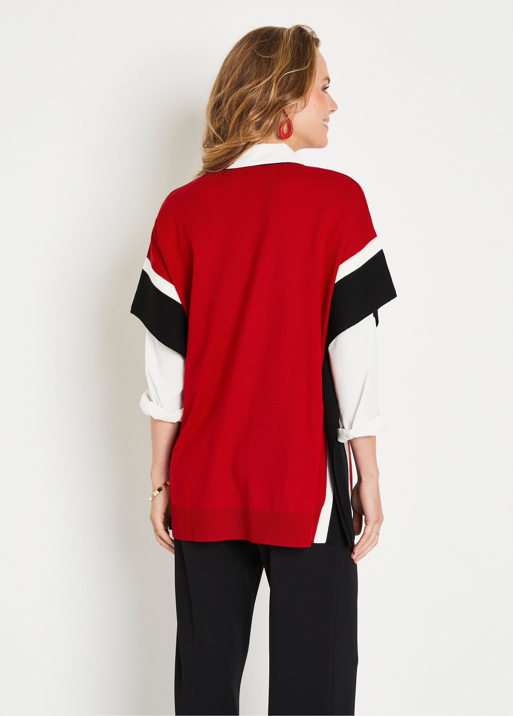 Effen_lange_poncho-trui_Rouge_et_noir_DO1_slim