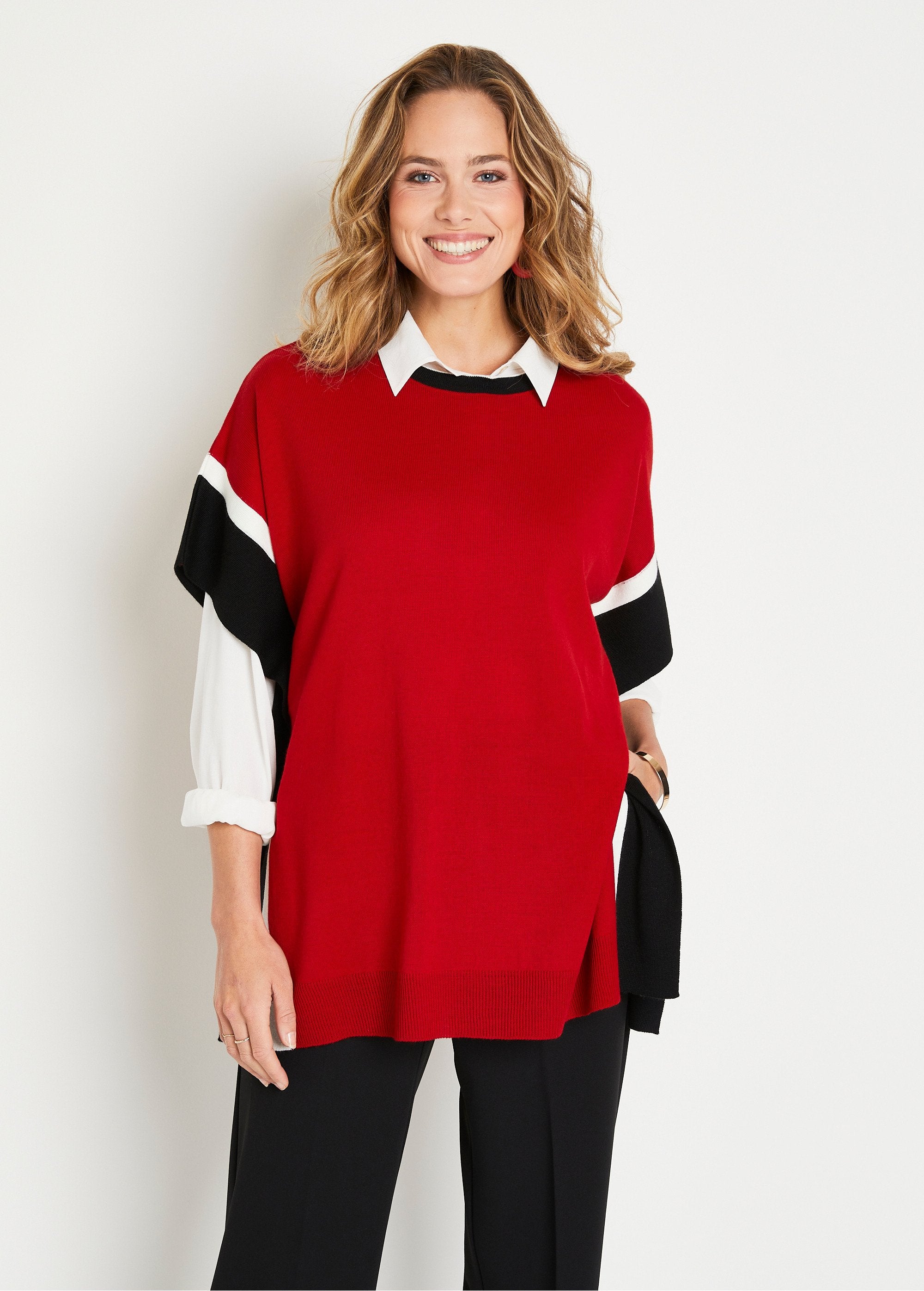 Effen_lange_poncho-trui_Rouge_et_noir_FA1_slim