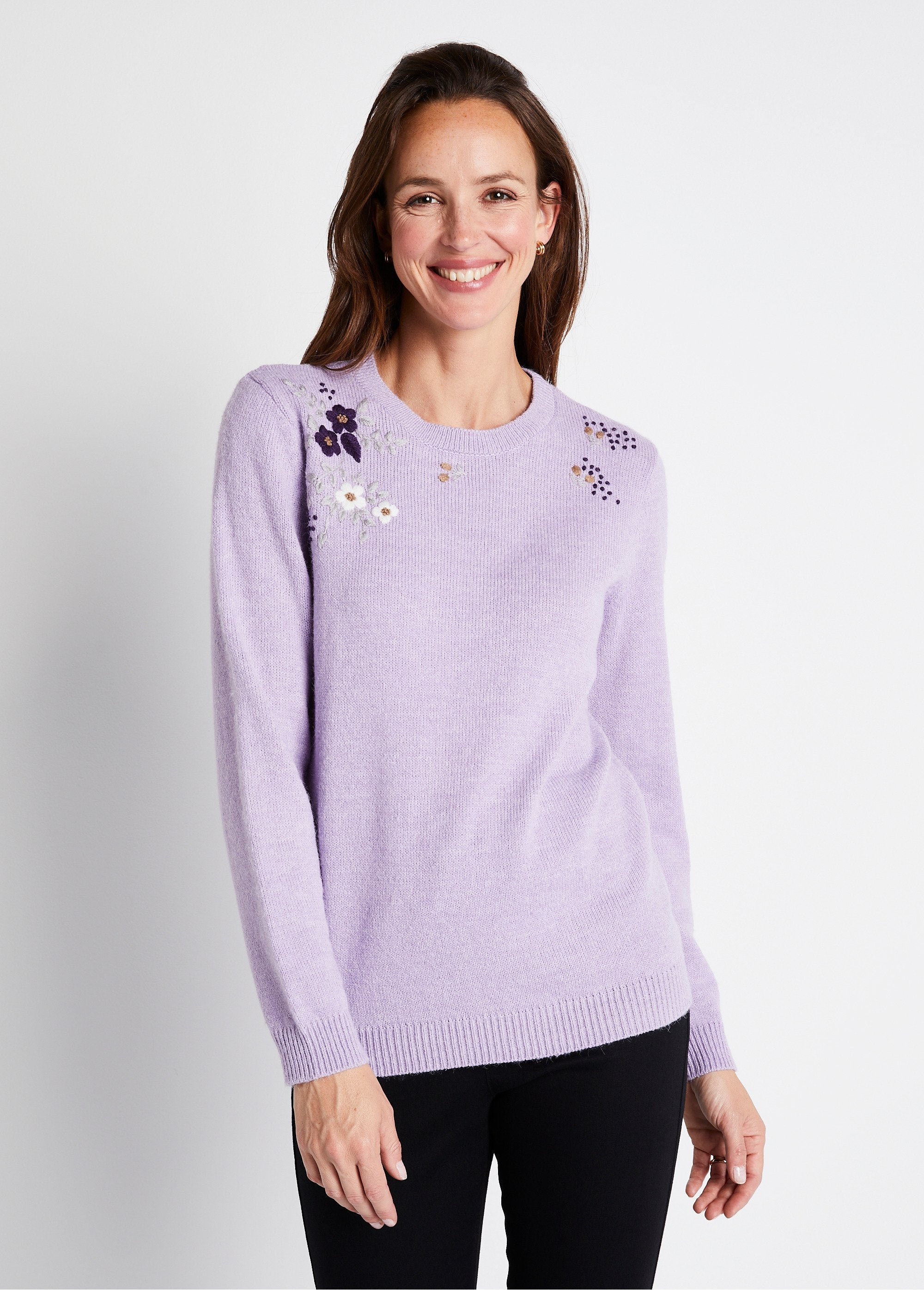 Pull_doux_uni_brodé_col_rond_manches_longues_Lilas_FA1_slim