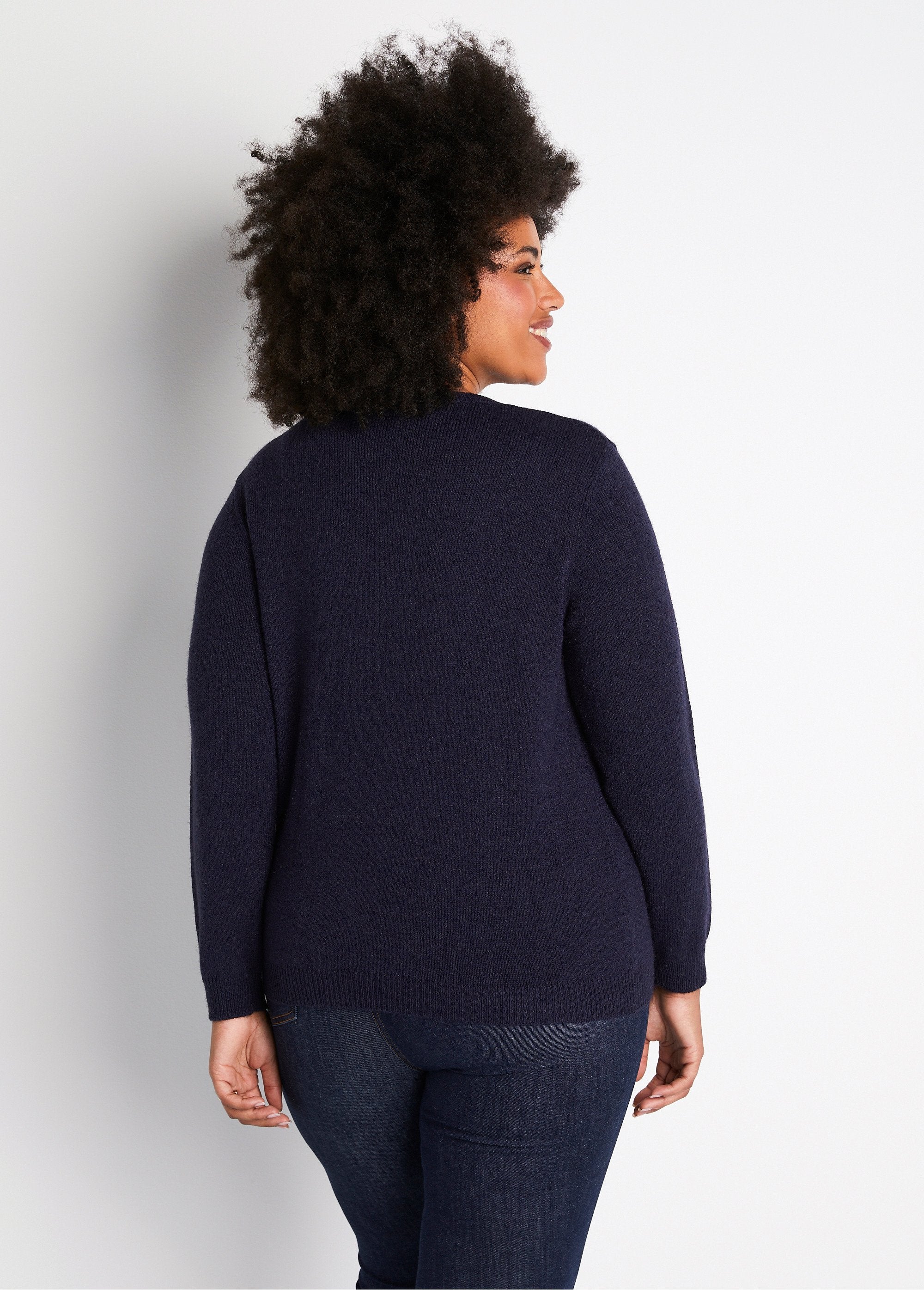 Pull_doux_uni_brodé_col_rond_manches_longues_Marine_DO1_curvy