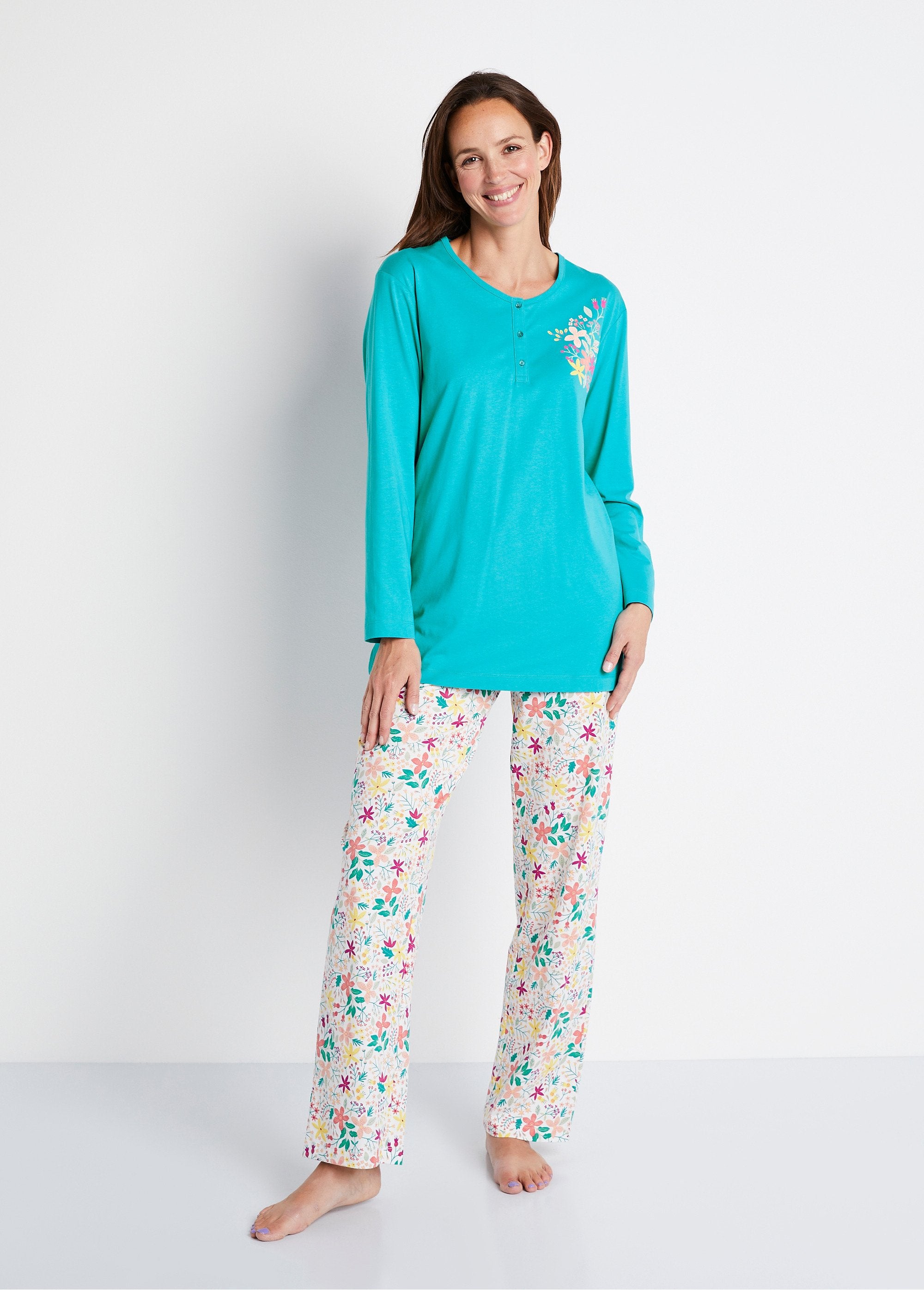 Katoenen_pyjama_met_bloemen_Eend_groen_FA1_slim