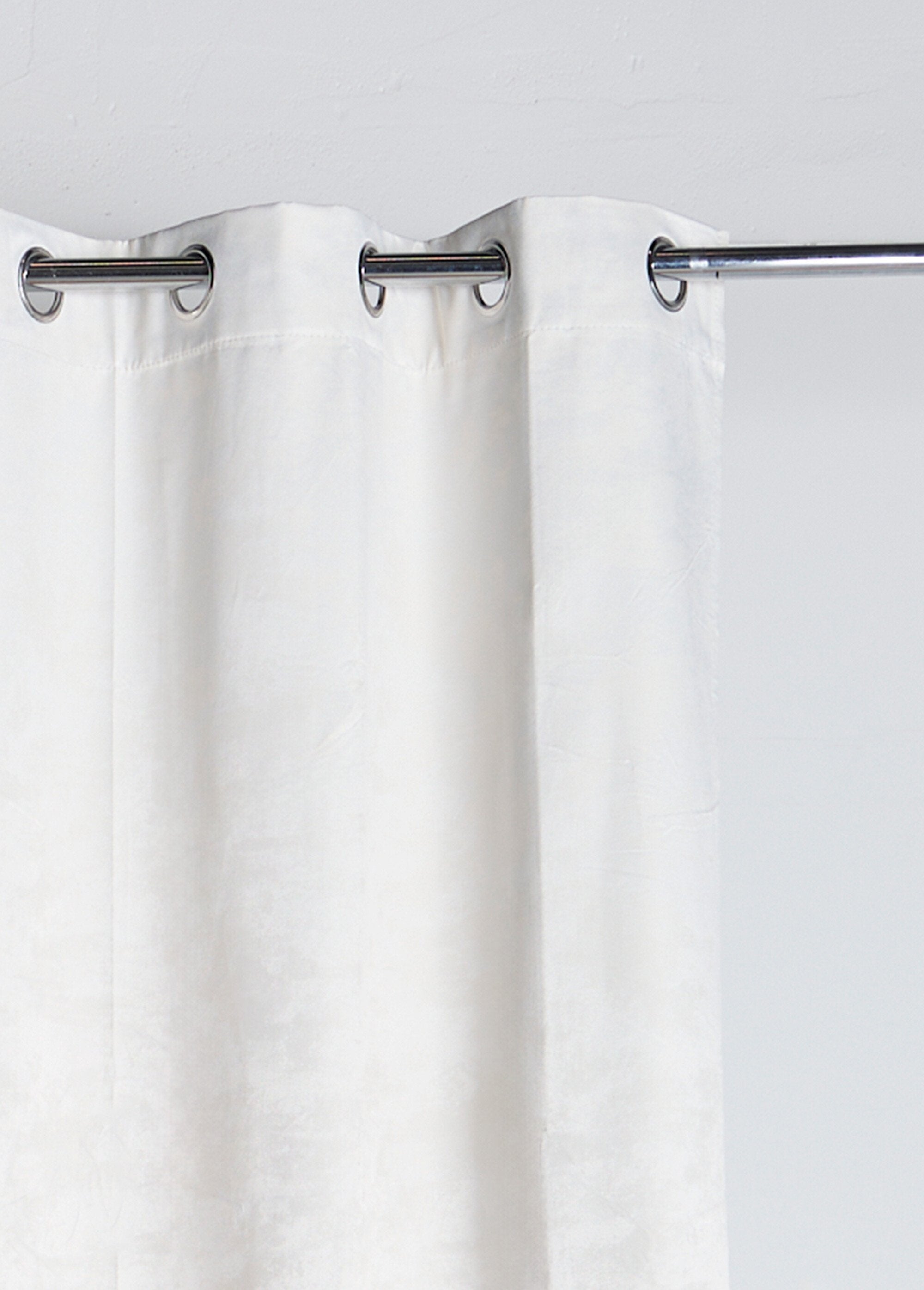 Rideau_occultant_faux_uni_1_panneau_oeillets_Blanc_casse_DE1_slim