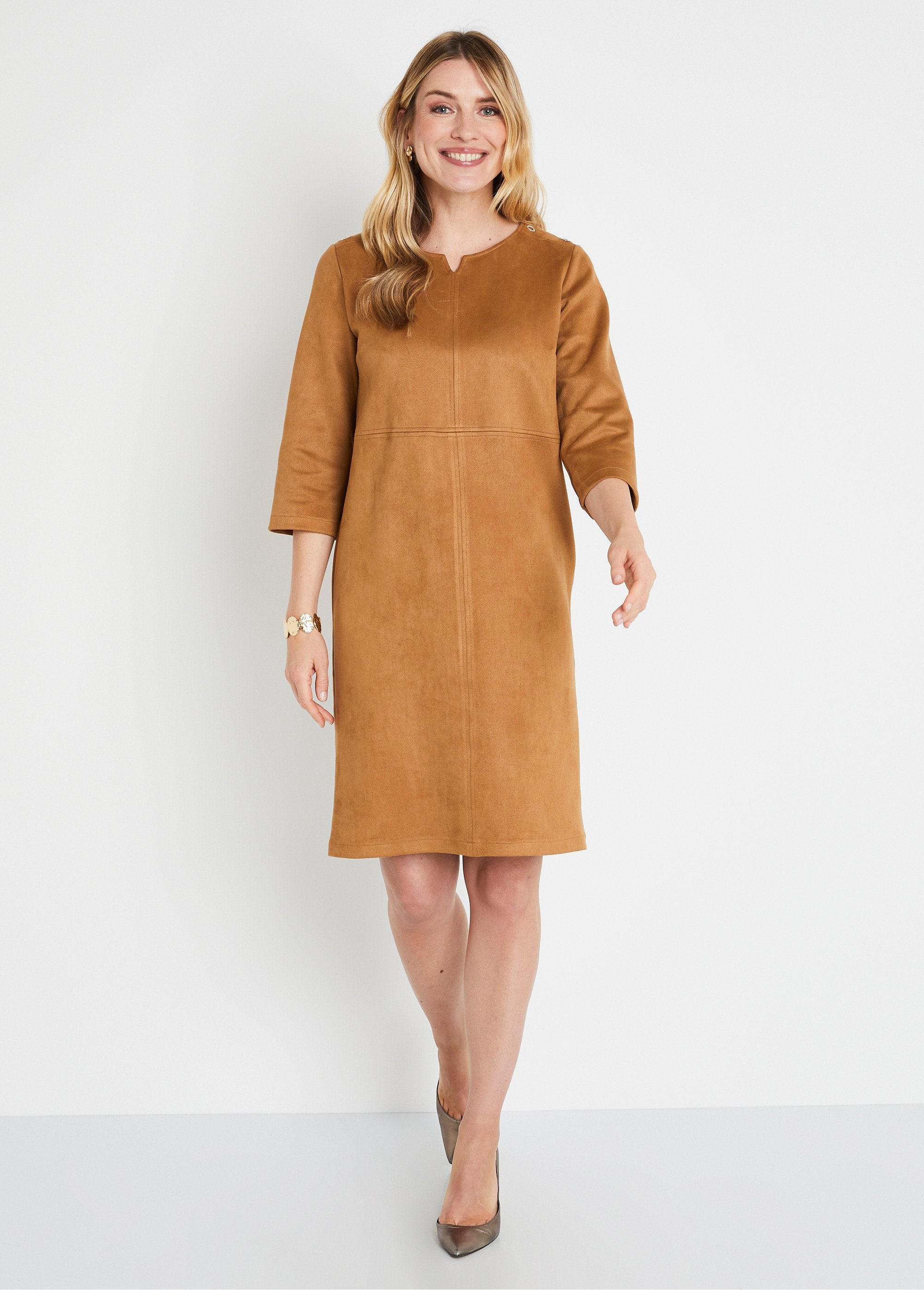 Robe_ample_courte_en_tissu_suédé_uni_Camel_FA1_slim