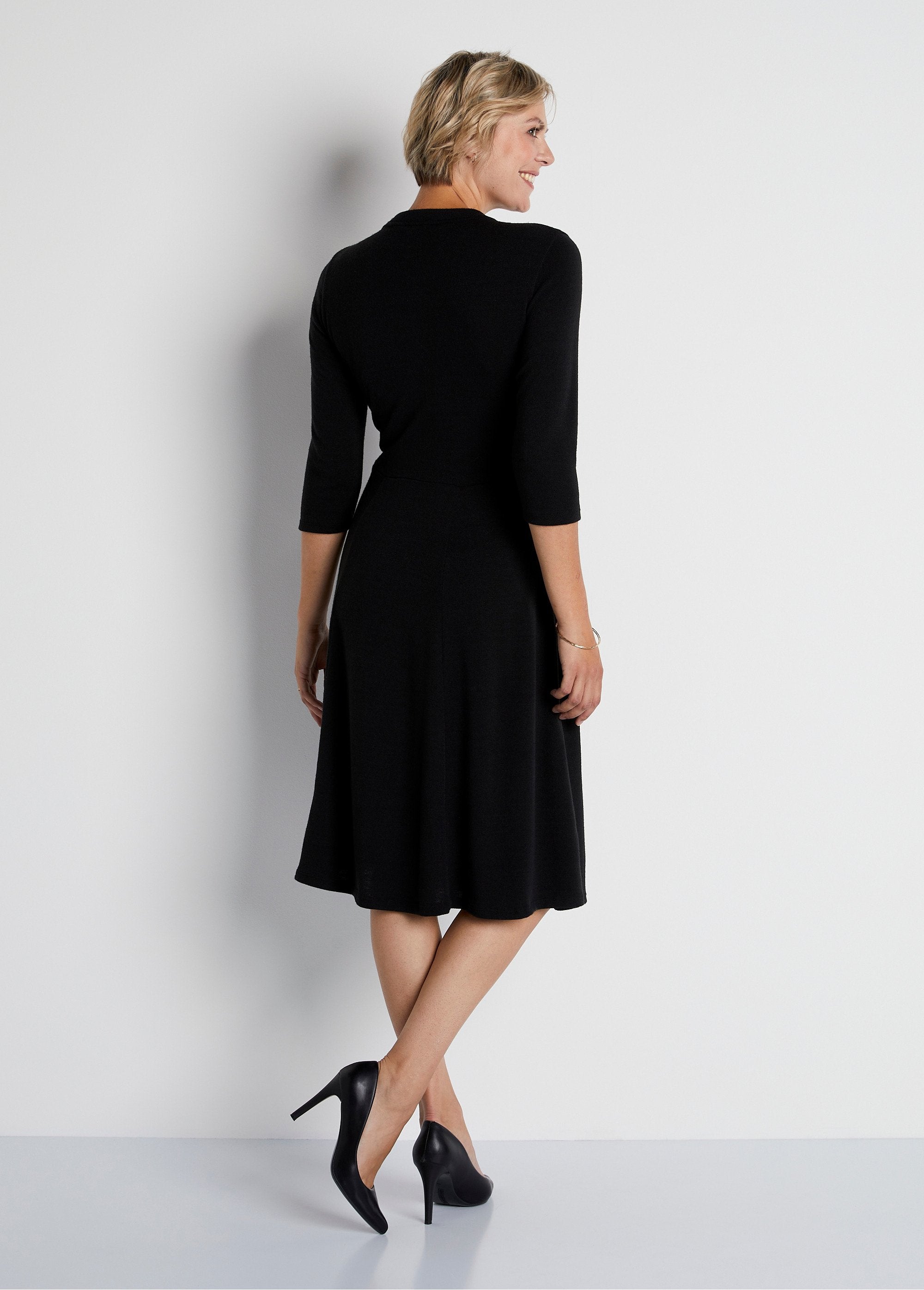 Robe_courte_cache-coeur_manches_3/4_Noir_DO1_slim