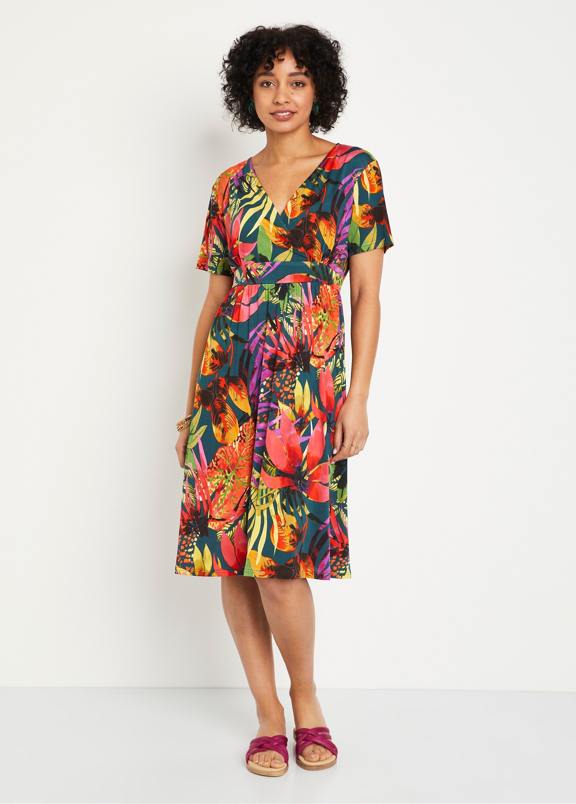 Robe_courte_cache-coeur_imprimé_exotique_Multicolore_FA1_slim