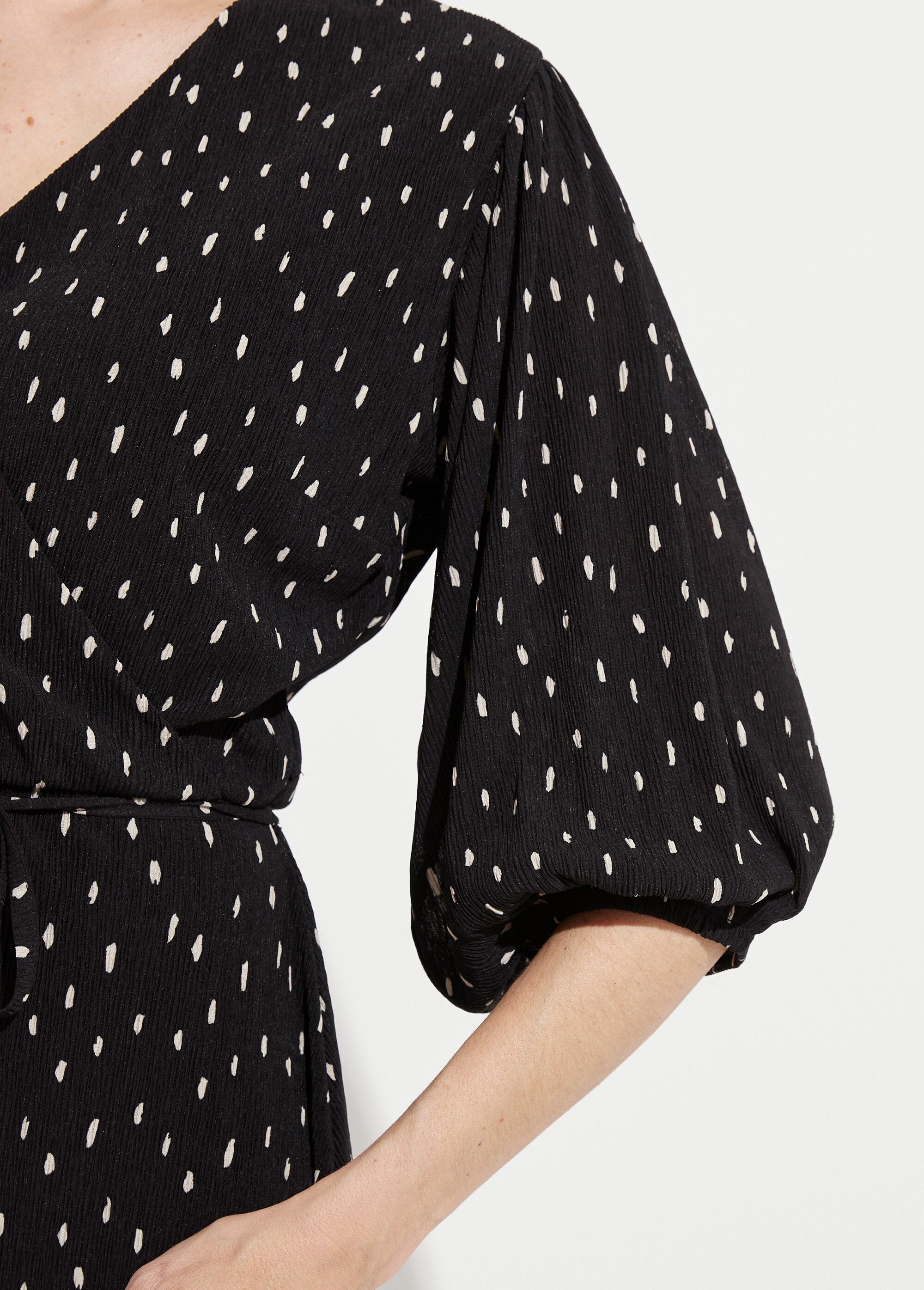 Robe_courte_cache-coeur_imprimé_pois_Noir_et_ecru_DE2_slim